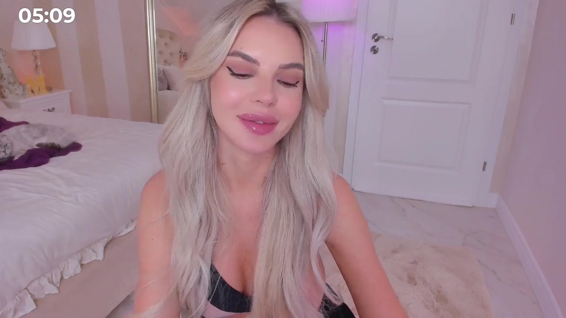 Gallery image thumbnail from Maya_Di's myfreecams stream on, 05/03/2024, 24:55 image 14 of 20