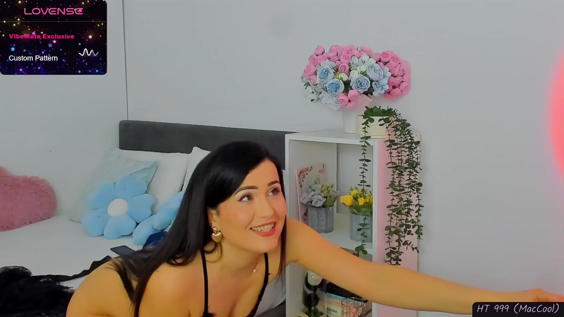 Gallery image thumbnail from Mayaaa's myfreecams stream on, 03/01/2025, 16:05 image 6 of 20