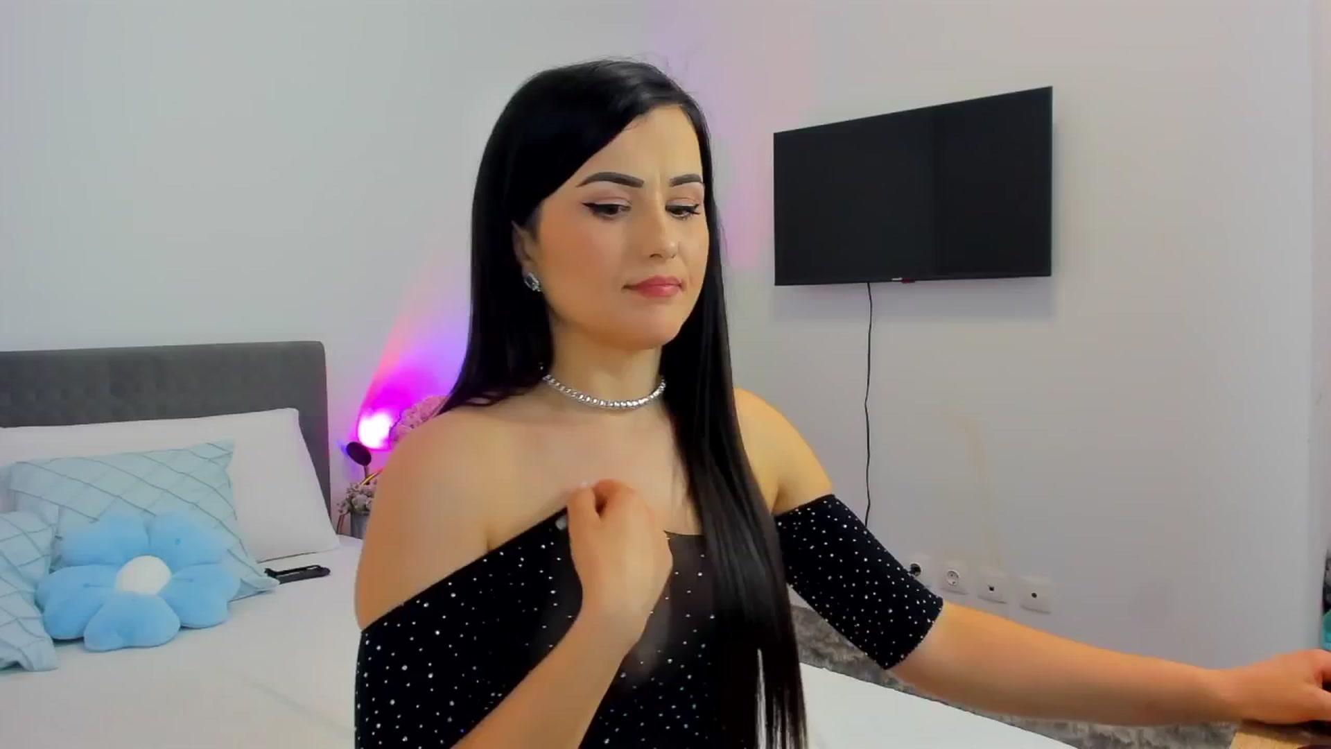 Gallery image thumbnail from Mayaaa's myfreecams stream on, 04/25/2025, 18:31 image 11 of 20