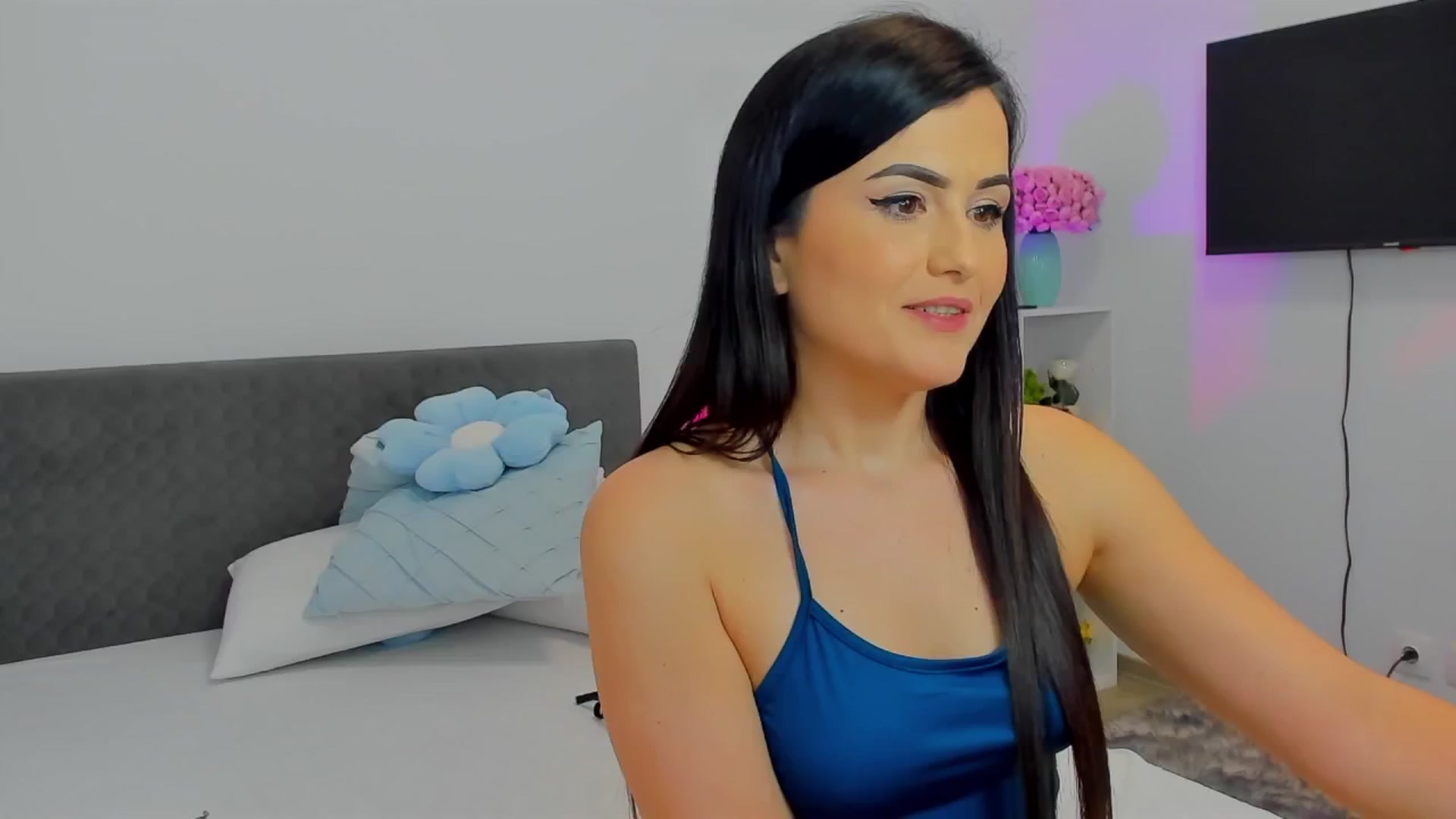Gallery image thumbnail from Mayaaa's myfreecams stream on, 04/27/2025, 19:21 image 19 of 20