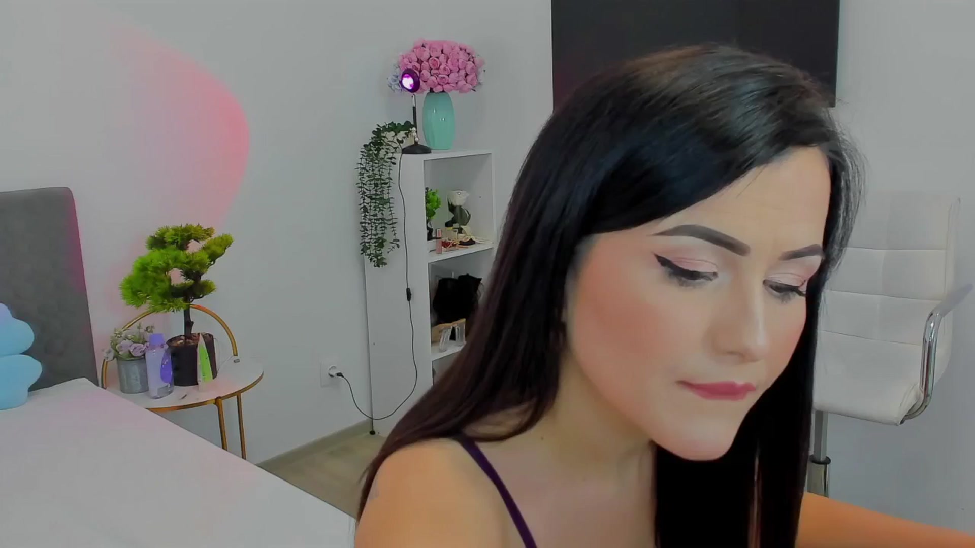 Gallery image thumbnail from Mayaaa's myfreecams stream on, 04/30/2025, 15:40 image 16 of 20