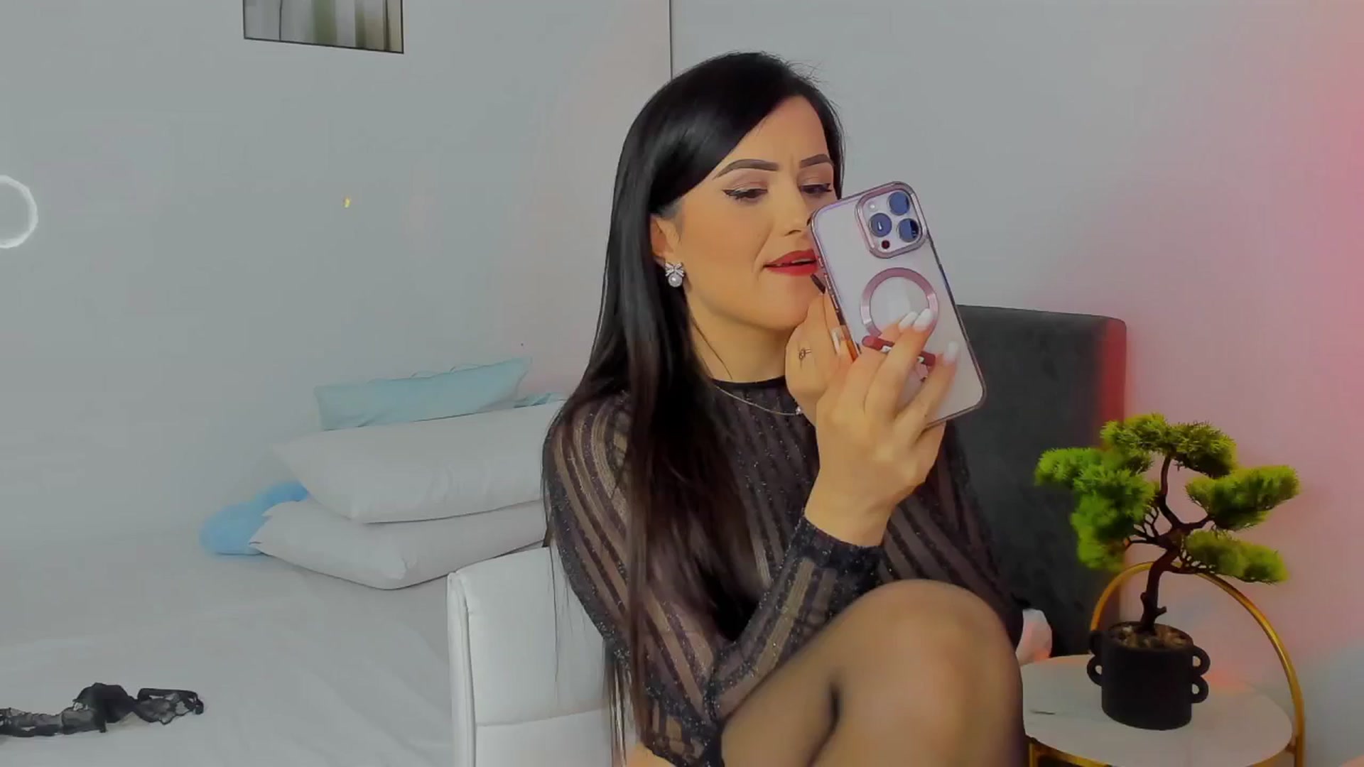 Gallery image thumbnail from Mayaaa's myfreecams stream on, 05/02/2025, 19:42 image 17 of 20