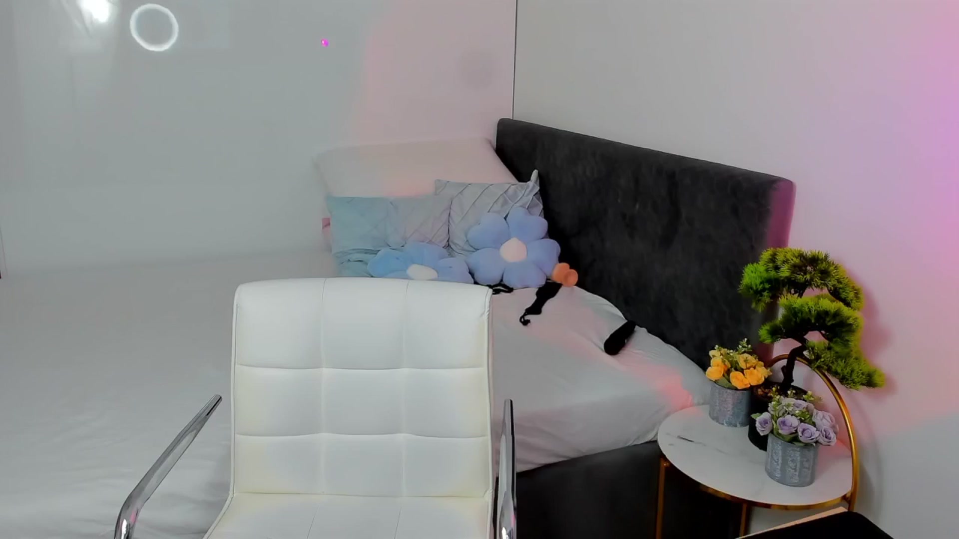 Gallery image thumbnail from Mayaaa's myfreecams stream on, 05/05/2025, 18:49 image 14 of 20