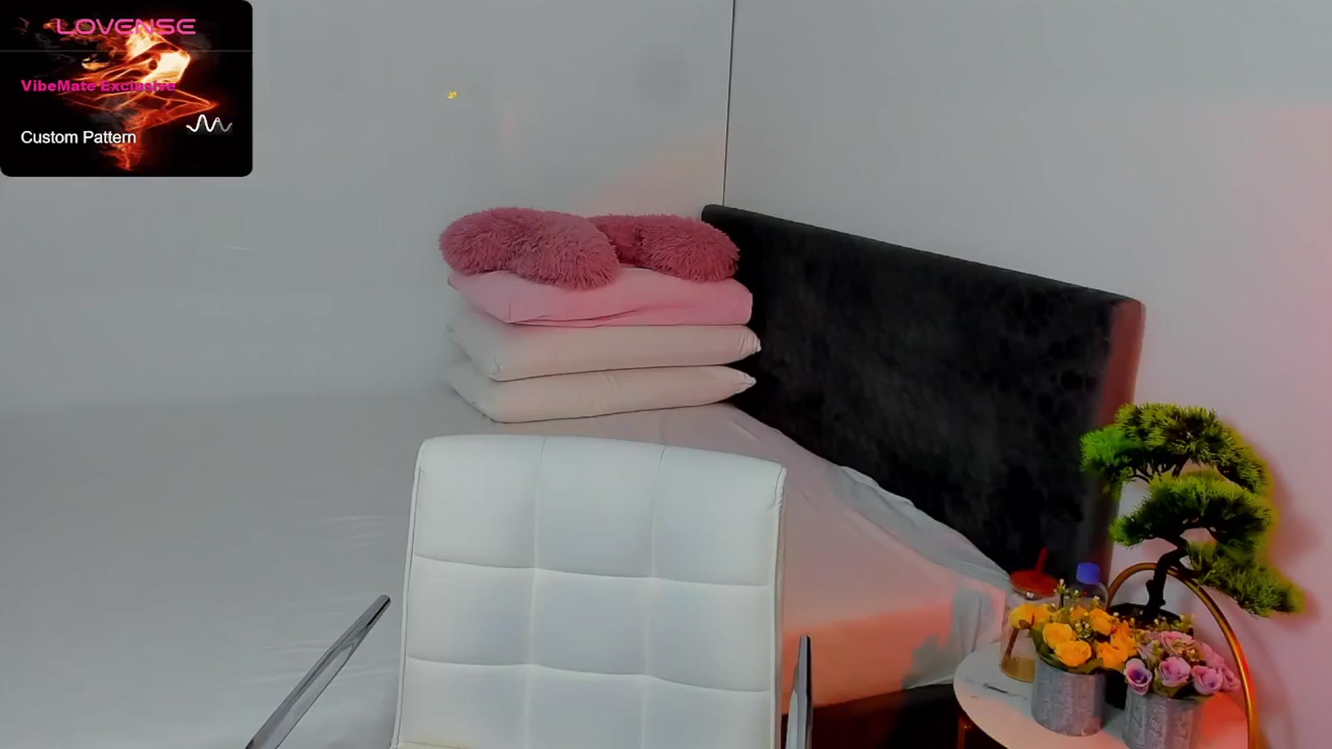 Gallery image thumbnail from Mayaaa's myfreecams stream on, 05/21/2025, 15:37 image 11 of 20