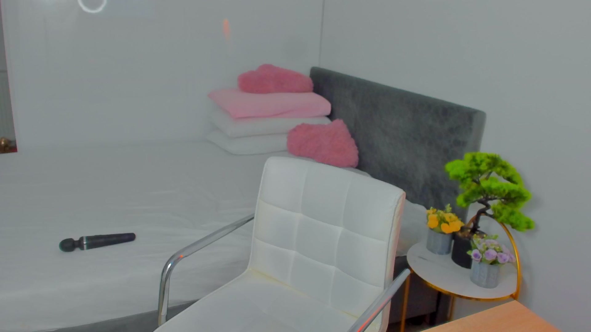 Gallery image thumbnail from Mayaaa's myfreecams stream on, 05/25/2025, 14:40 image 16 of 20