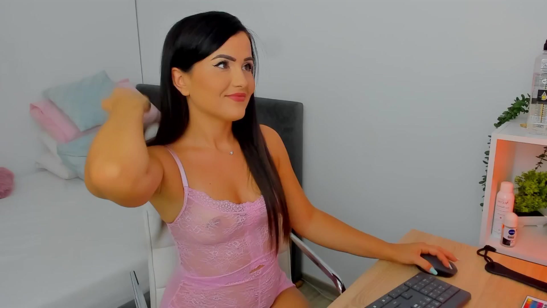 Gallery image thumbnail from Mayaaa's myfreecams stream on, 08/11/2025, 13:38 image 14 of 20
