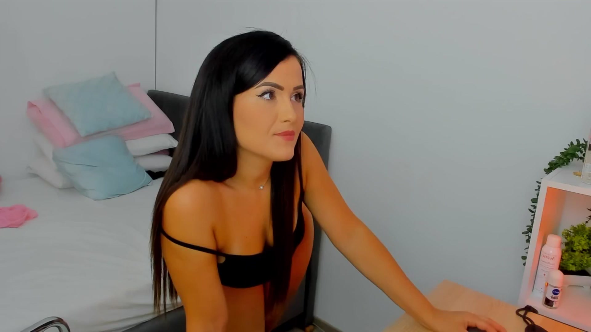 Gallery image thumbnail from Mayaaa's myfreecams stream on, 08/11/2025, 14:50 image 12 of 20