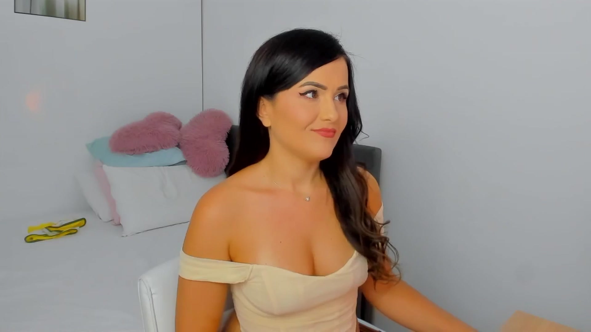 Gallery image thumbnail from Mayaaa's myfreecams stream on, 08/16/2025, 17:09 image 18 of 20