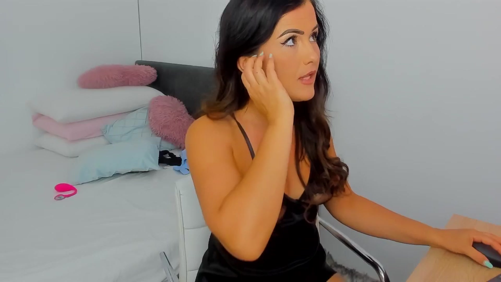 Gallery image thumbnail from Mayaaa's myfreecams stream on, 09/03/2025, 18:56 image 15 of 20