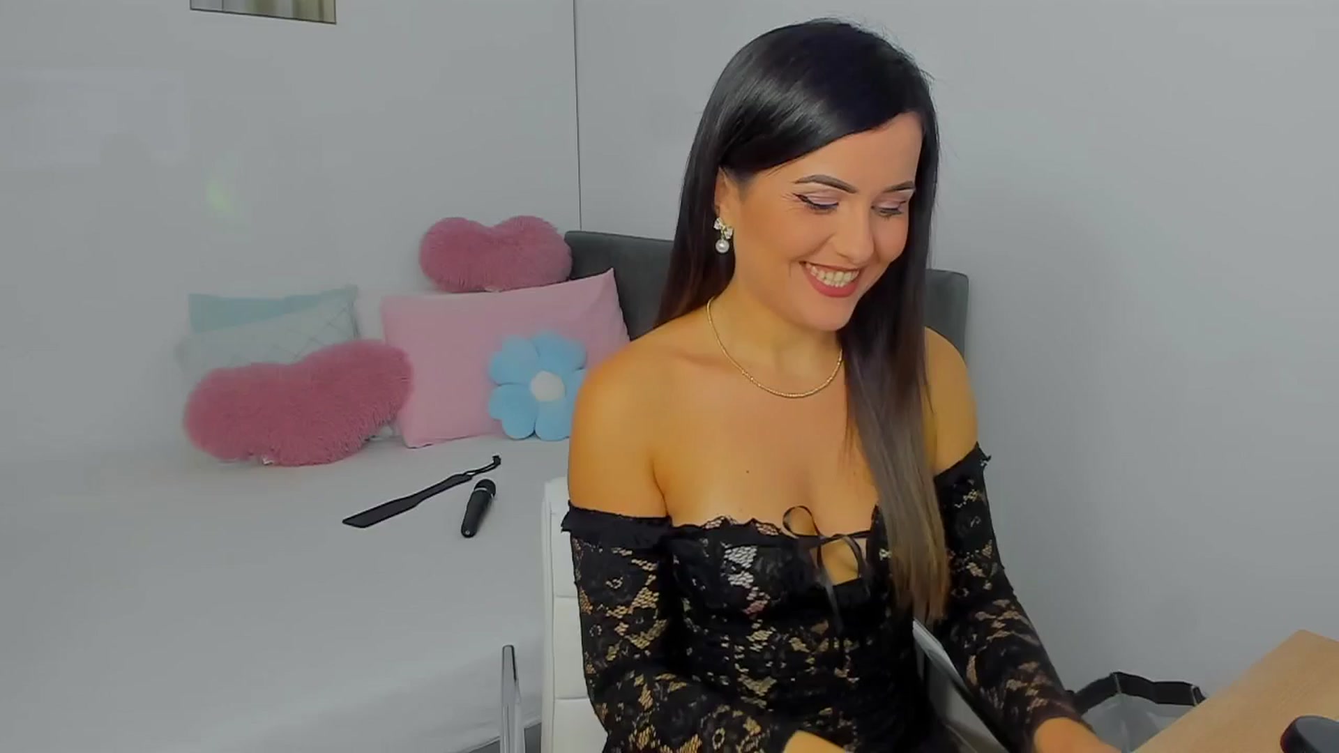 Gallery image thumbnail from Mayaaa's myfreecams stream on, 10/01/2025, 14:12 image 7 of 20