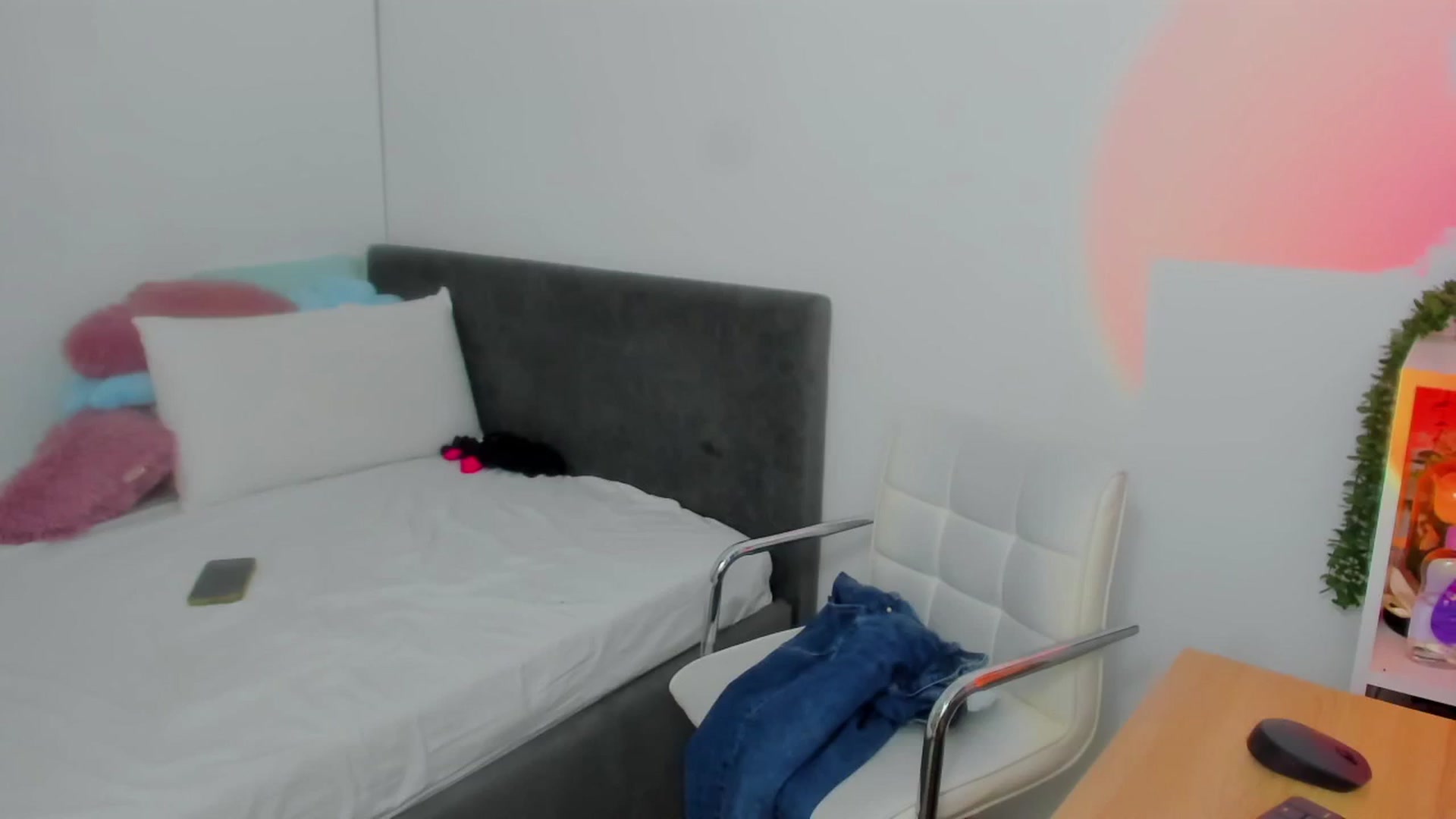 Gallery image thumbnail from Mayaaa's myfreecams stream on, 11/10/2025, 19:31 image 19 of 20