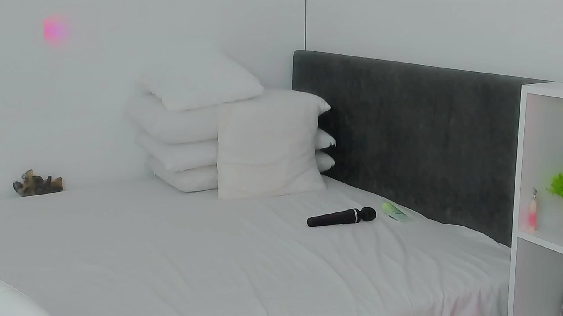 Gallery image thumbnail from Mayaaa's myfreecams stream on, 01/17/2026, 13:52 image 17 of 20
