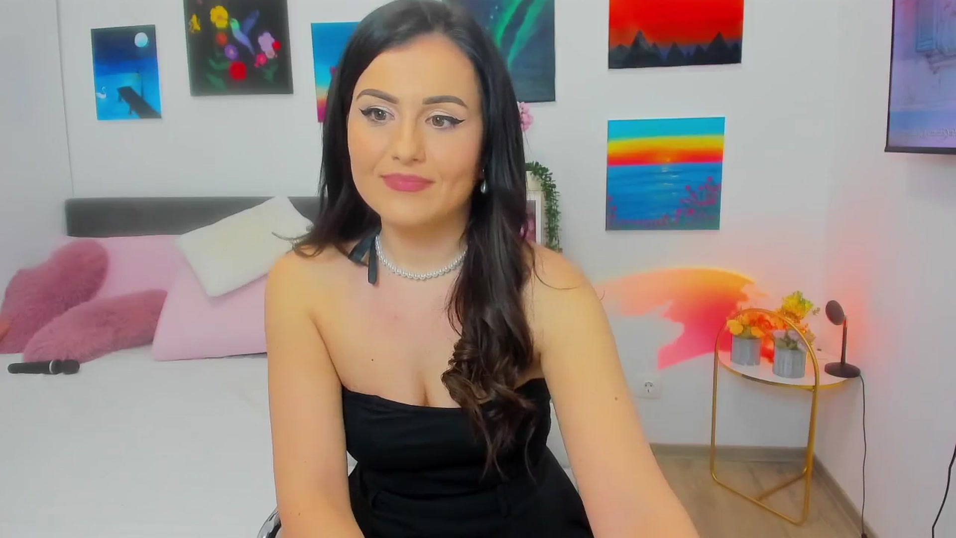 Gallery image thumbnail from Mayaaa's myfreecams stream on, 02/06/2026, 18:53 image 17 of 20