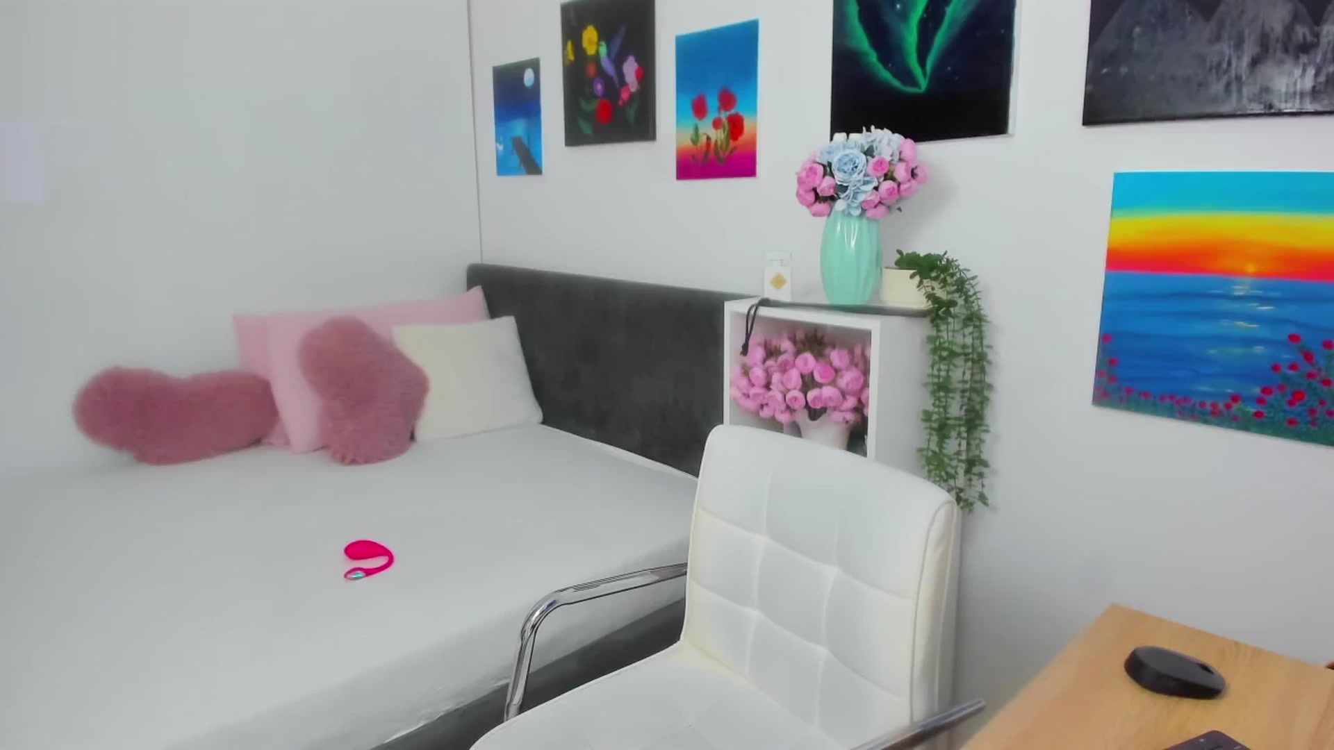 Gallery image thumbnail from Mayaaa's myfreecams stream on, 02/18/2026, 19:29 image 1 of 20