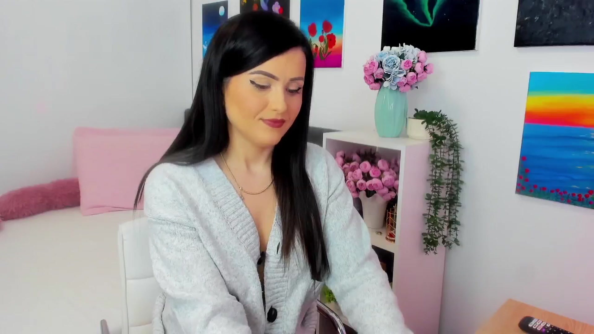 Gallery image thumbnail from Mayaaa's myfreecams stream on, 02/25/2026, 15:53 image 10 of 20