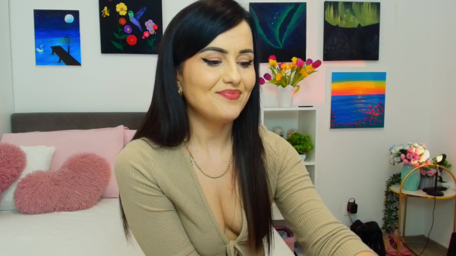 Gallery image thumbnail from Mayaaa's myfreecams stream on, 03/07/2026, 17:25 image 14 of 20