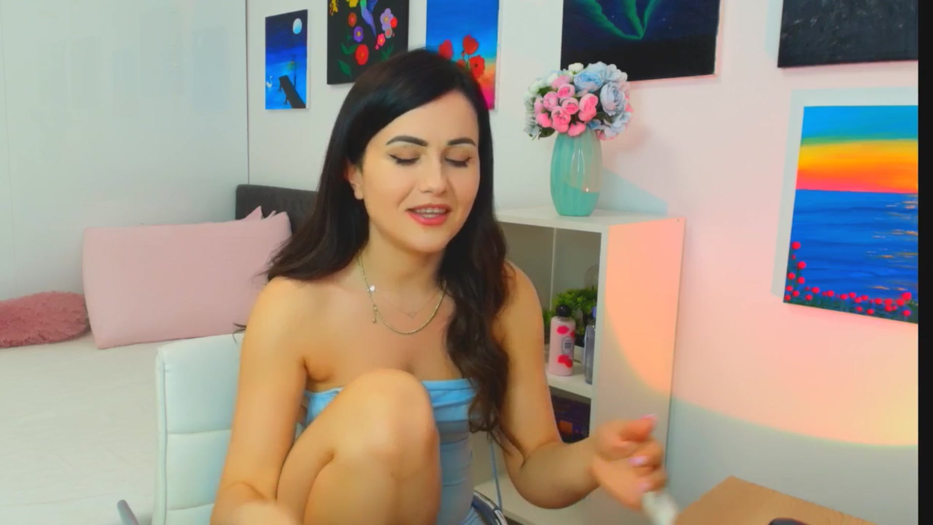 Gallery image thumbnail from Mayaaa's myfreecams stream on, 04/05/2026, 14:09 image 9 of 20
