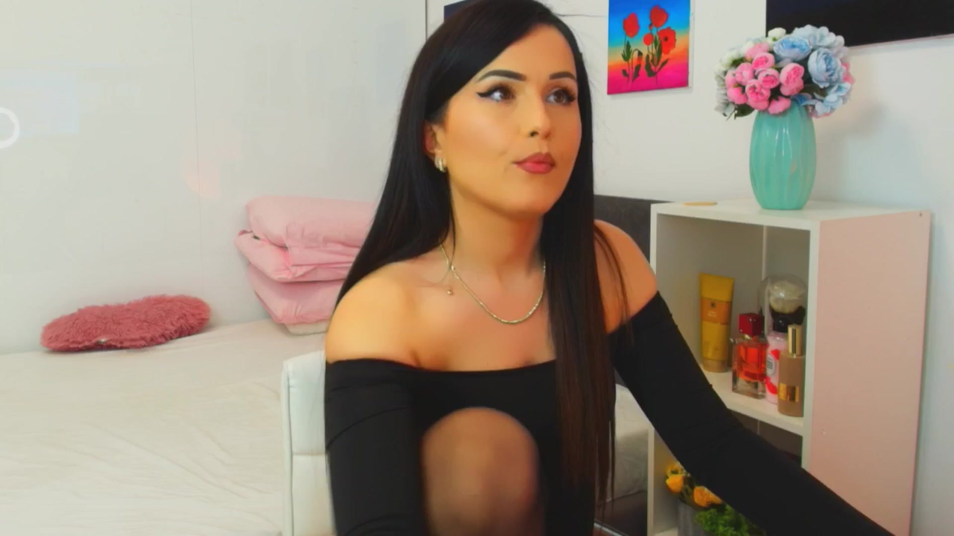 Gallery image thumbnail from Mayaaa's myfreecams stream on, 04/17/2026, 15:41 image 7 of 20