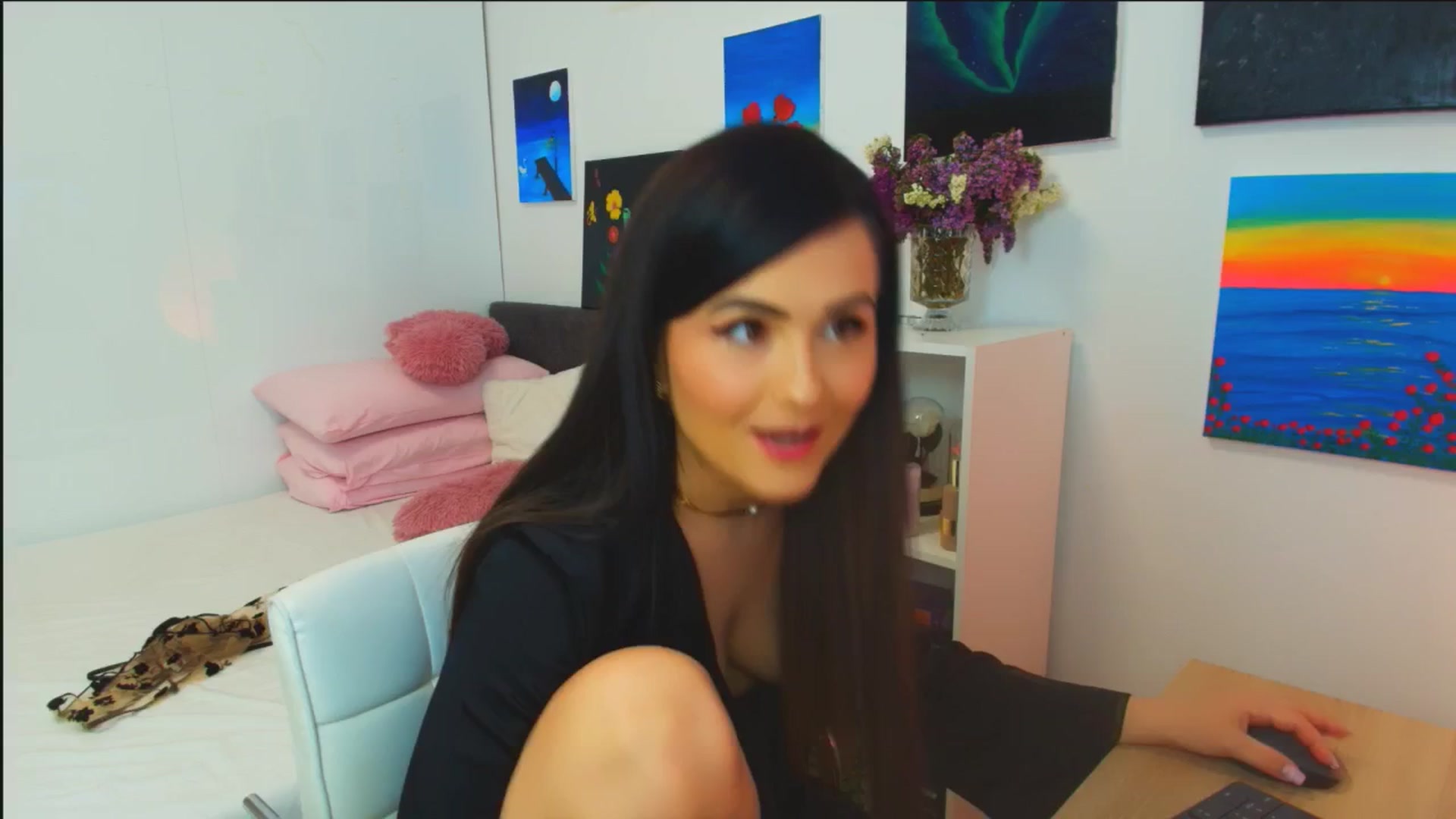 Gallery image thumbnail from Mayaaa's myfreecams stream on, 04/25/2026, 16:57 image 8 of 20