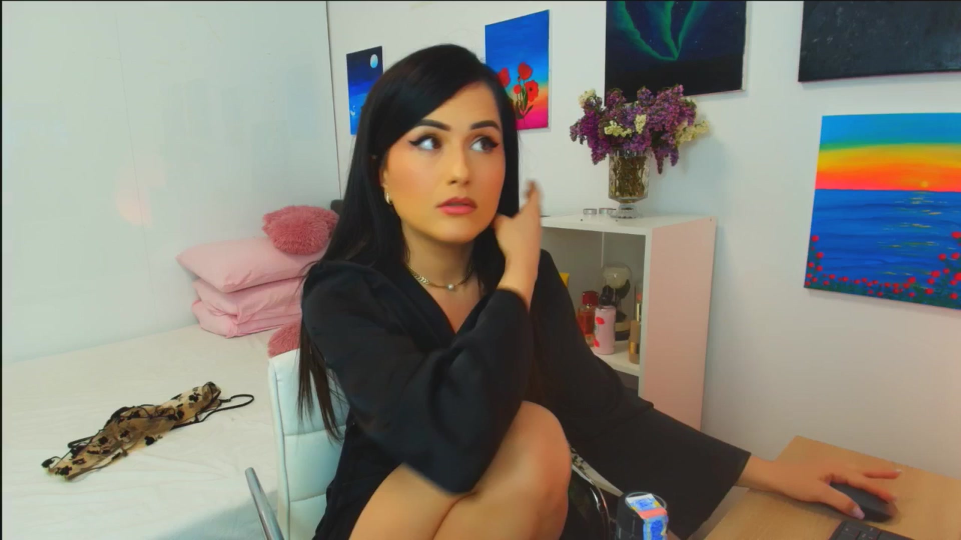 Gallery image thumbnail from Mayaaa's myfreecams stream on, 04/25/2026, 16:57 image 11 of 20