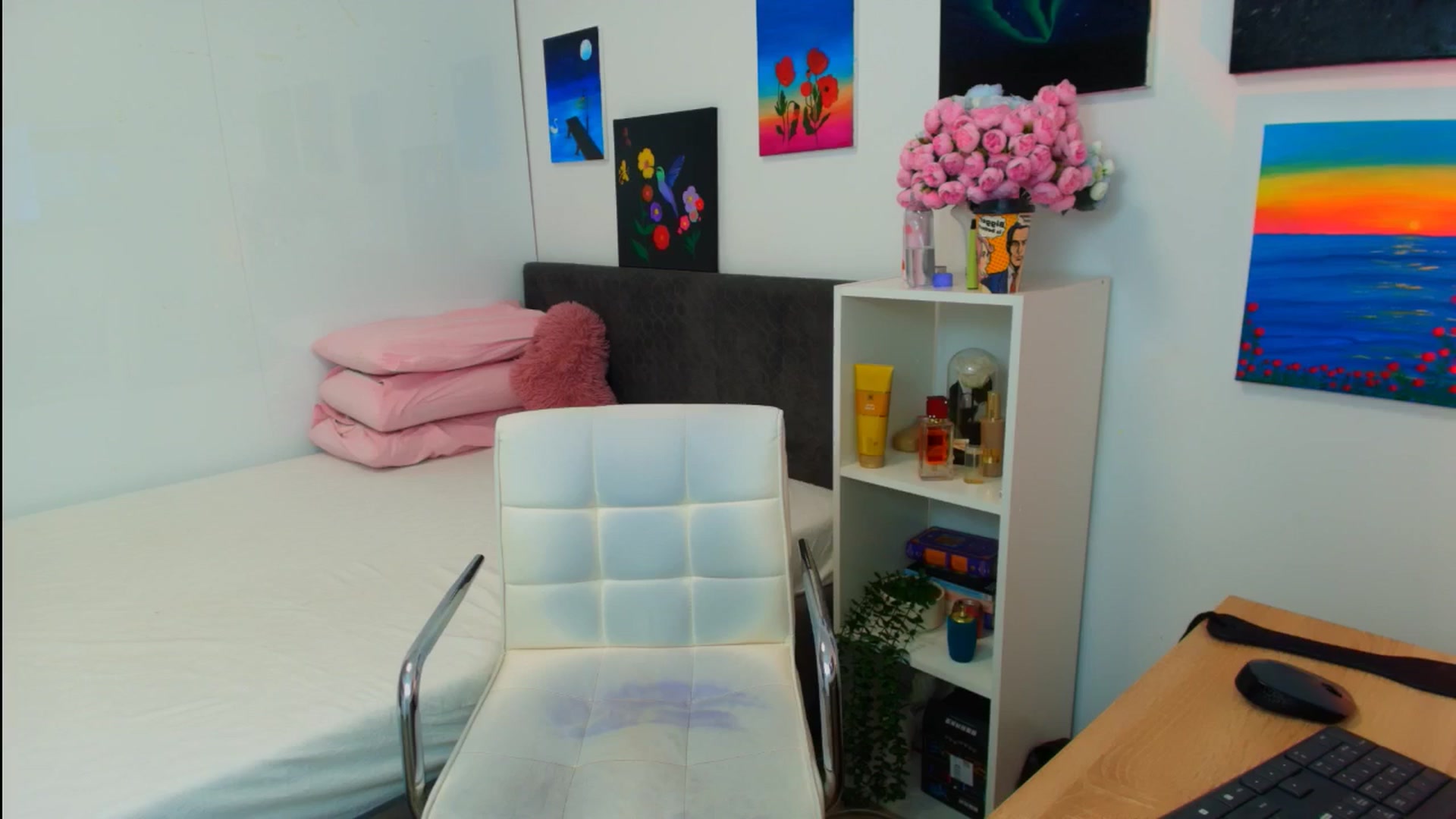 Gallery image thumbnail from Mayaaa's myfreecams stream on, 05/04/2026, 07:40 image 10 of 20