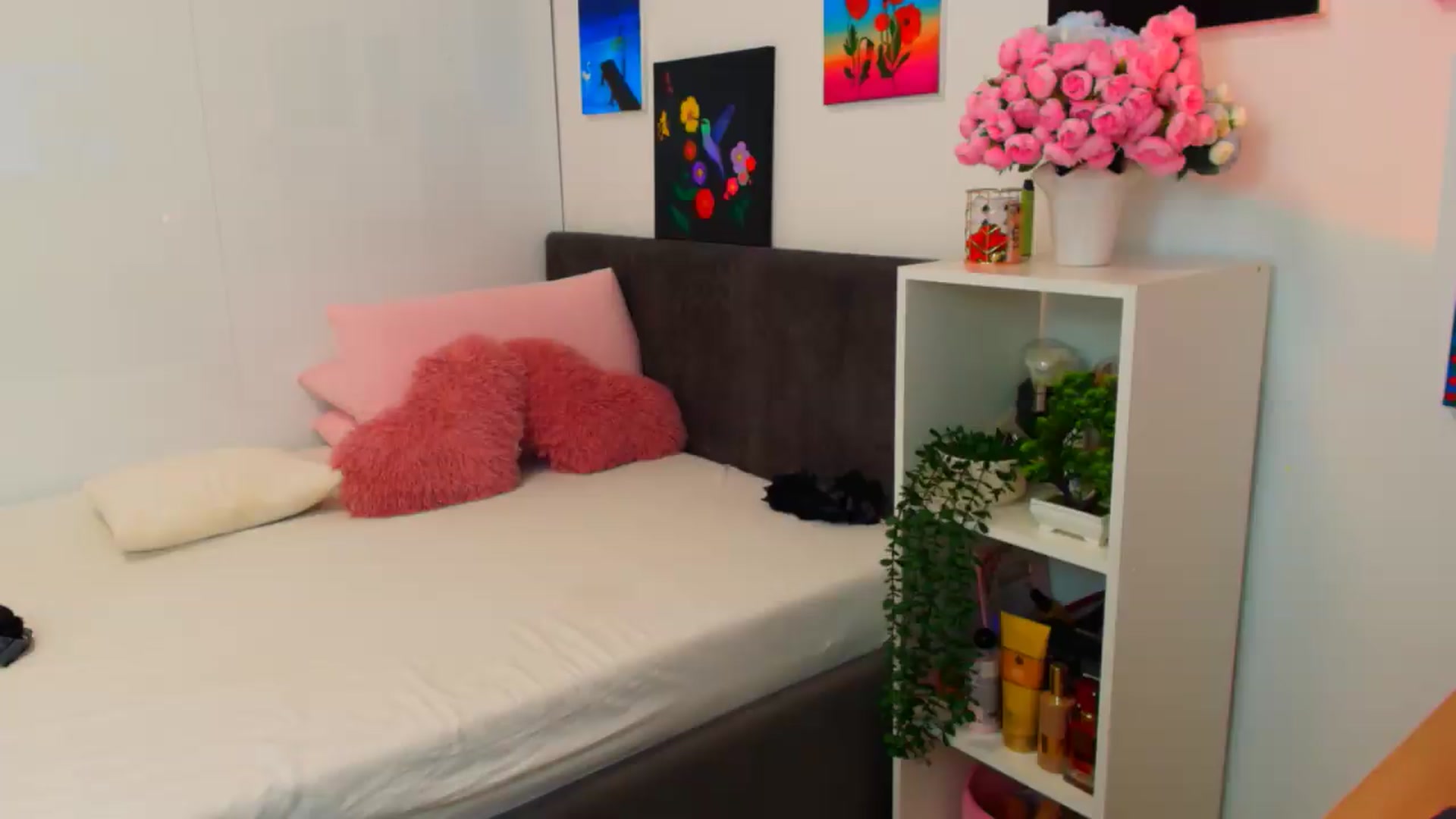 Gallery image thumbnail from Mayaaa's myfreecams stream on, 05/07/2026, 14:53 image 19 of 20