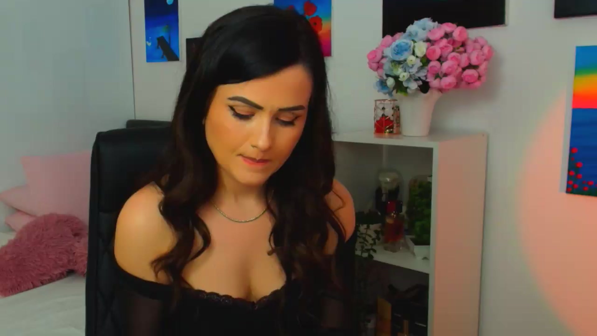 Gallery image thumbnail from Mayaaa's myfreecams stream on, 05/09/2026, 15:08 image 13 of 20