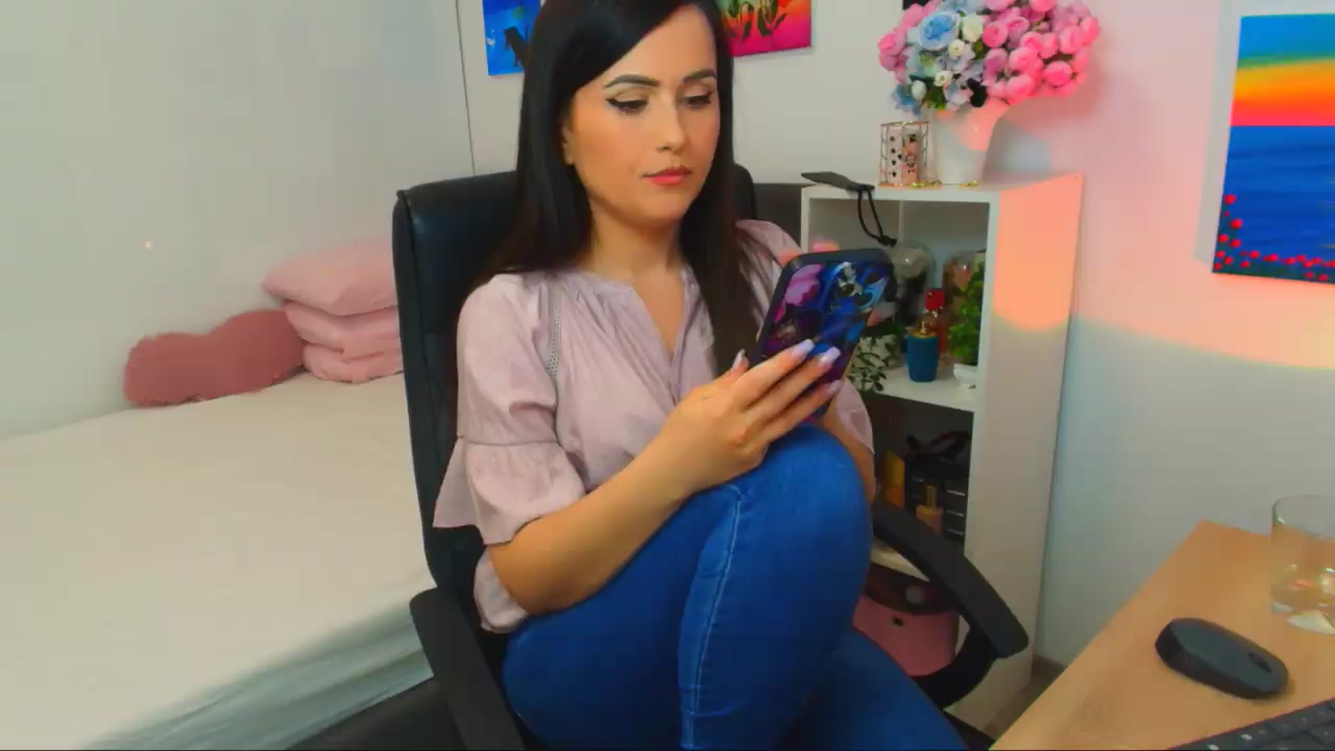 Gallery image thumbnail from Mayaaa's myfreecams stream on, 05/16/2026, 16:43 image 10 of 20
