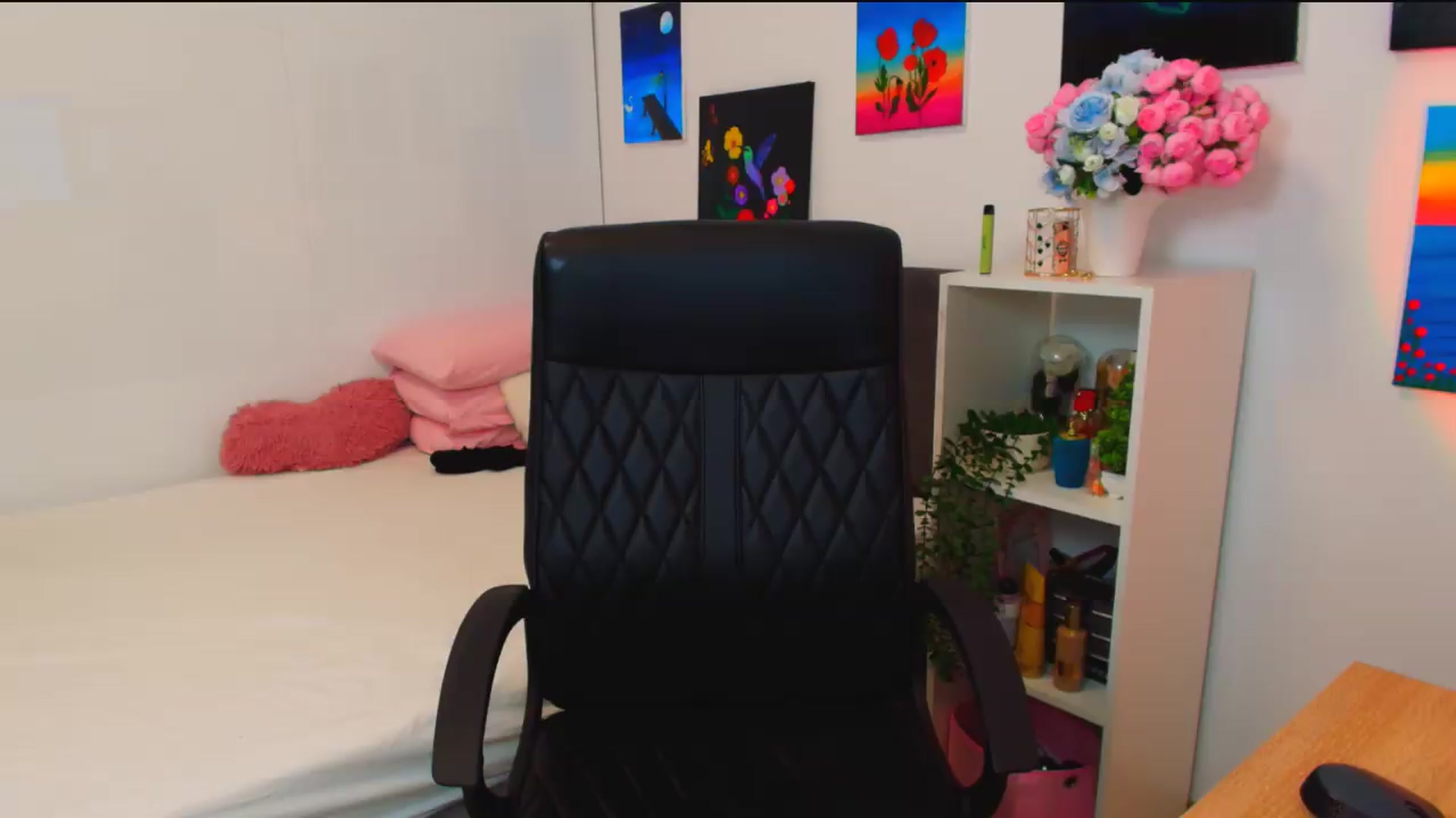 Gallery image thumbnail from Mayaaa's myfreecams stream on, 05/17/2026, 16:23 image 20 of 20