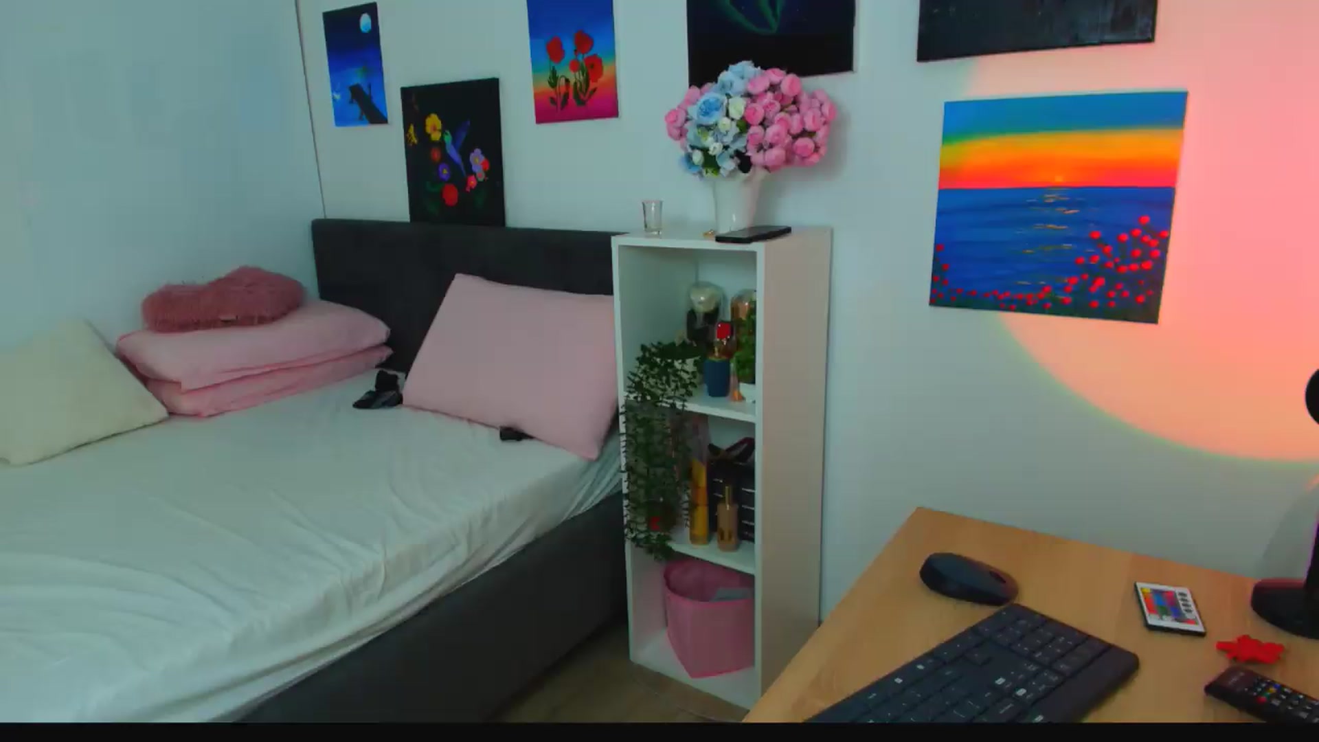 Gallery image thumbnail from Mayaaa's myfreecams stream on, 05/28/2026, 17:04 image 4 of 20