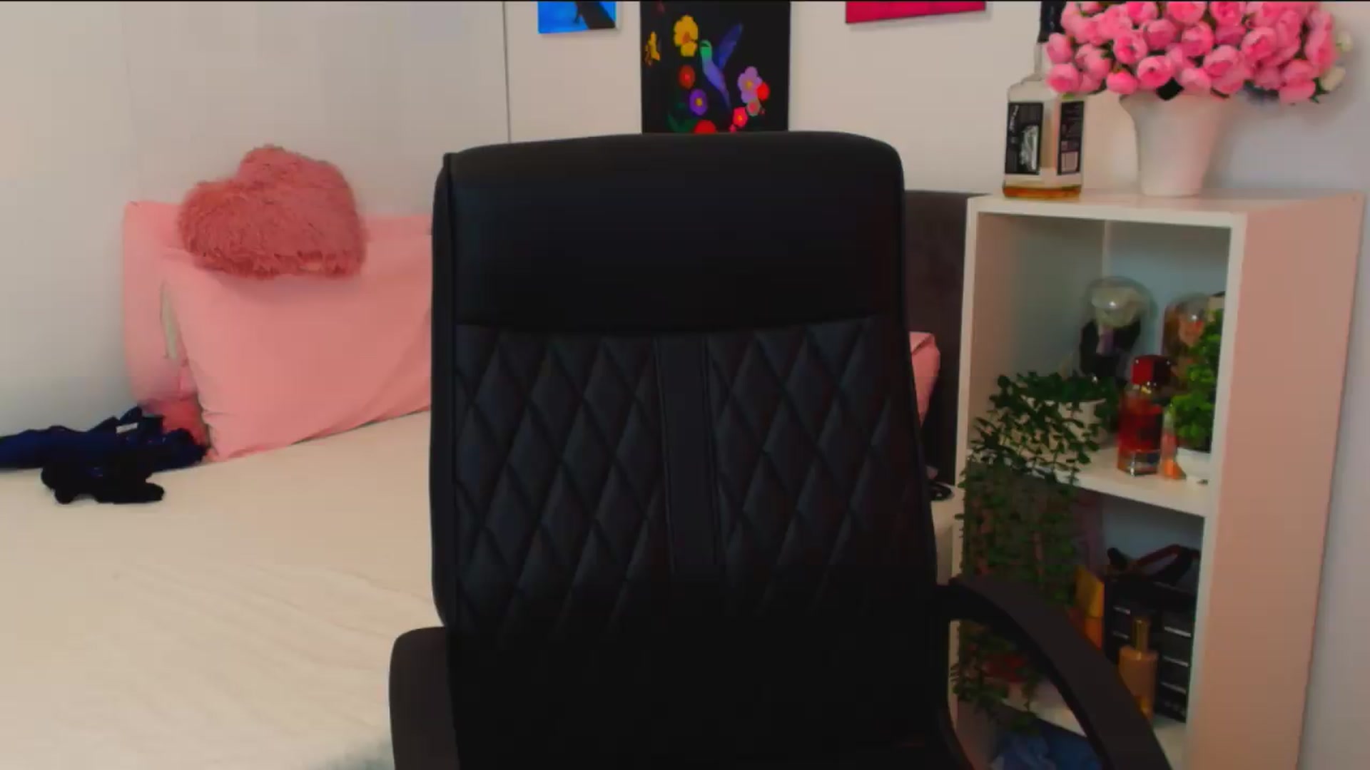 Gallery image thumbnail from Mayaaa's myfreecams stream on, 06/07/2026, 15:51 image 15 of 20