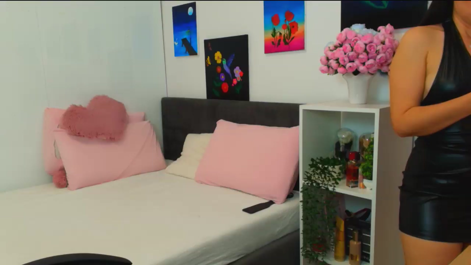 Gallery image thumbnail from Mayaaa's myfreecams stream on, 06/10/2026, 13:47 image 11 of 20