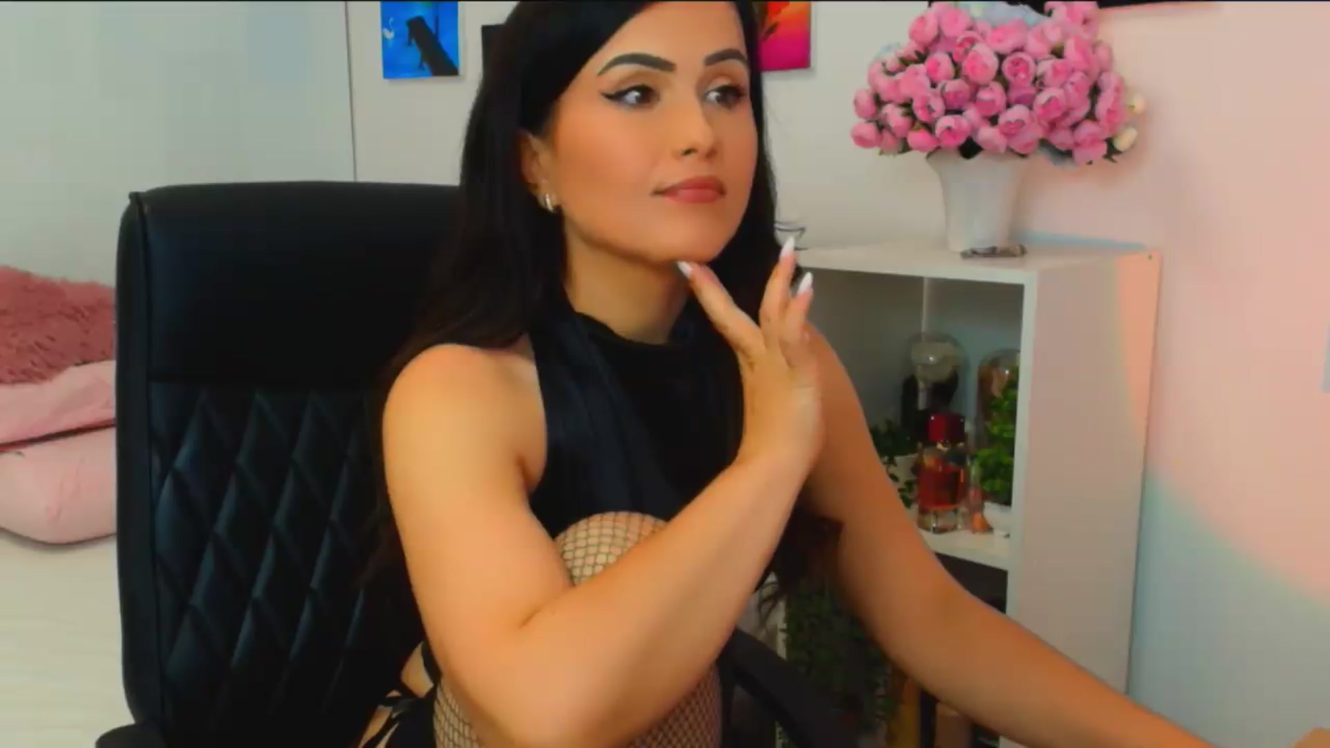 Gallery image thumbnail from Mayaaa's myfreecams stream on, 06/12/2026, 15:19 image 14 of 20