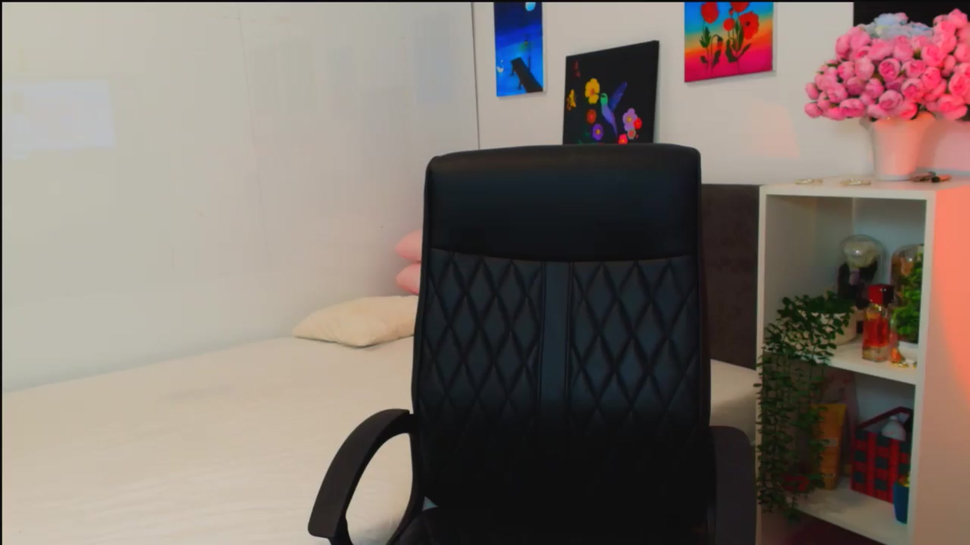 Gallery image thumbnail from Mayaaa's myfreecams stream on, 06/19/2026, 15:18 image 7 of 20
