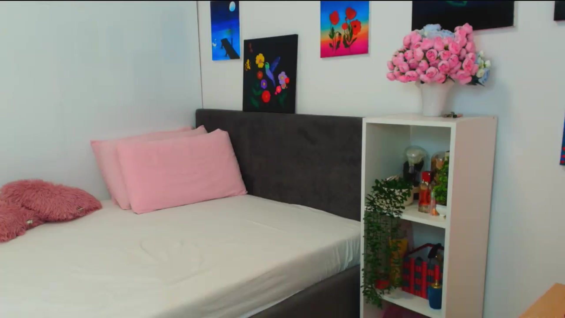 Gallery image thumbnail from Mayaaa's myfreecams stream on, 06/26/2026, 14:16 image 19 of 20