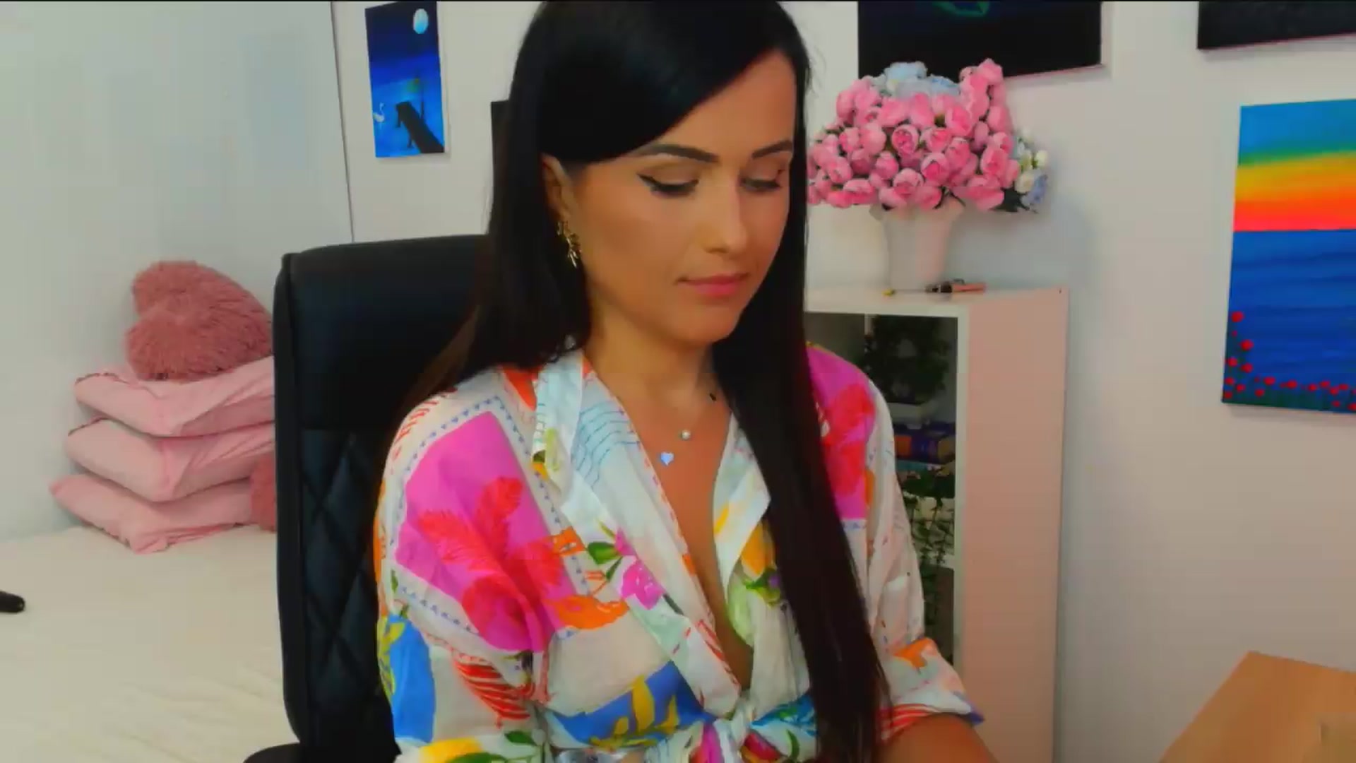 Gallery image thumbnail from Mayaaa's myfreecams stream on, 06/28/2026, 16:29 image 6 of 20