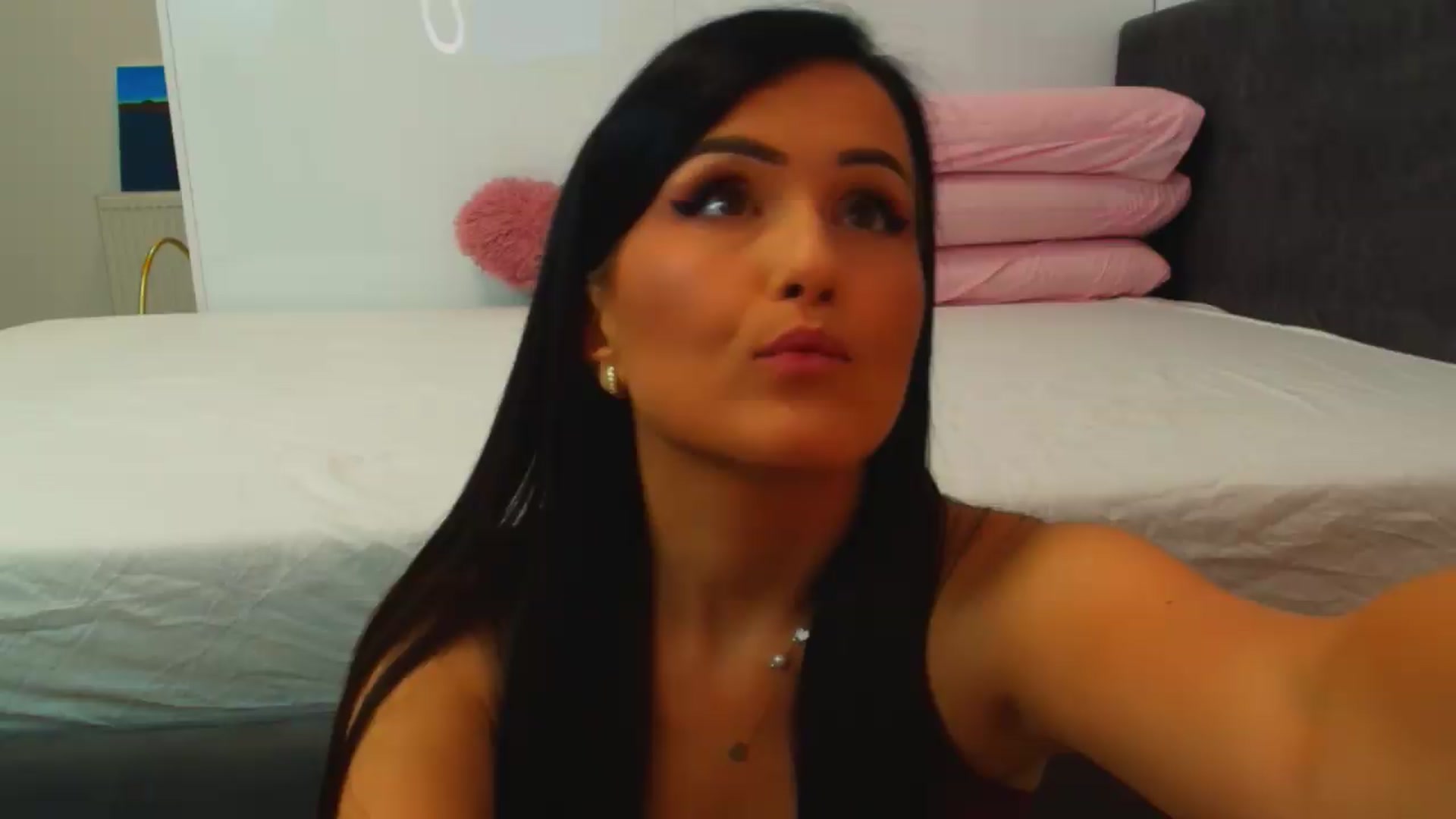 Gallery image thumbnail from Mayaaa's myfreecams stream on, 07/08/2026, 16:19 image 16 of 20