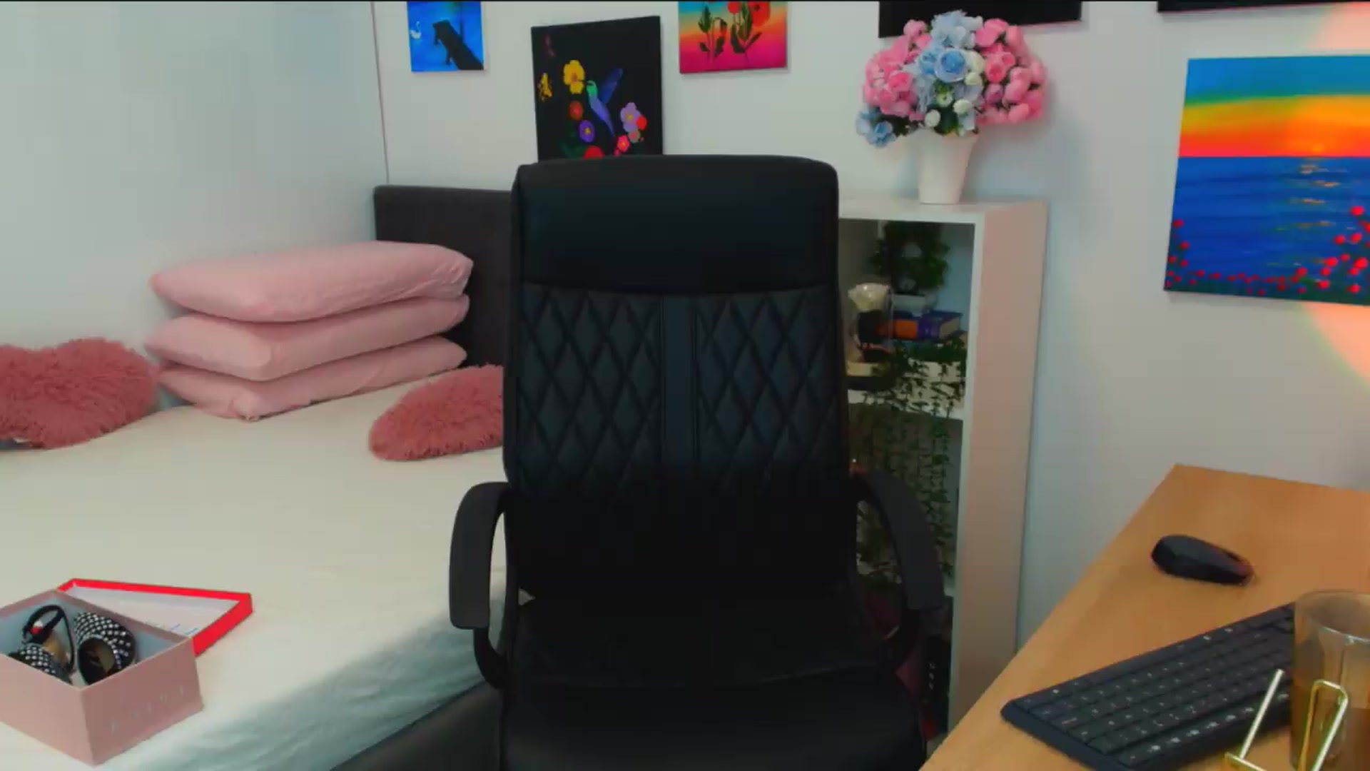 Gallery image thumbnail from Mayaaa's myfreecams stream on, 07/09/2026, 12:47 image 2 of 20