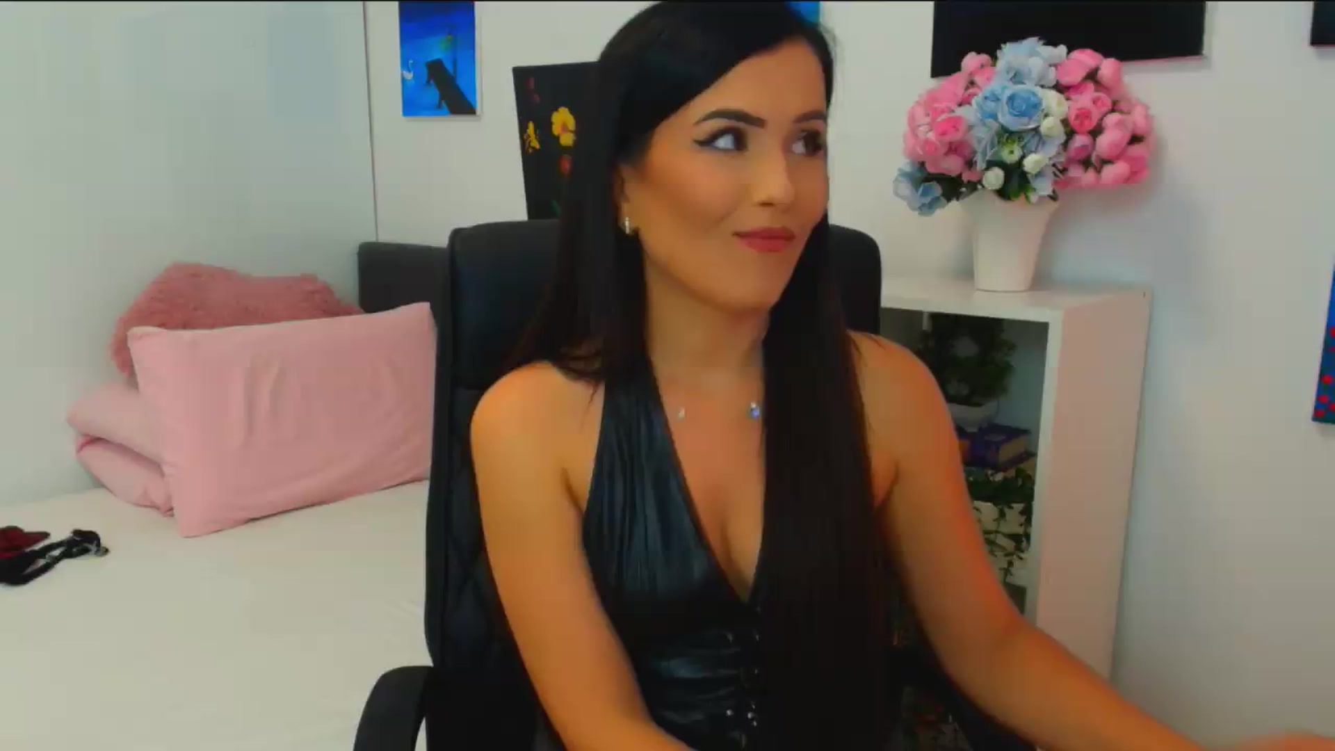 Gallery image thumbnail from Mayaaa's myfreecams stream on, 07/09/2026, 15:02 image 3 of 20