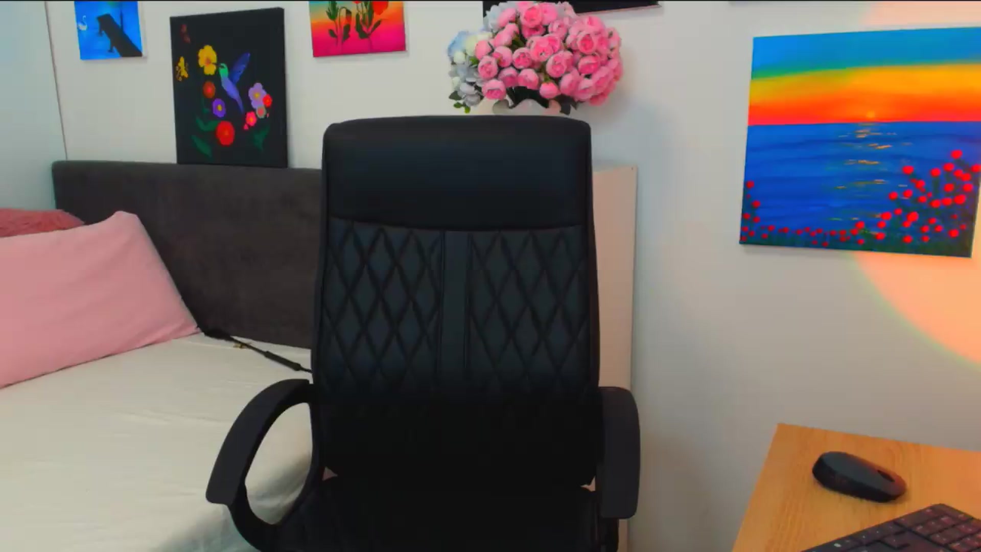 Gallery image thumbnail from Mayaaa's myfreecams stream on, 07/12/2026, 14:45 image 15 of 20