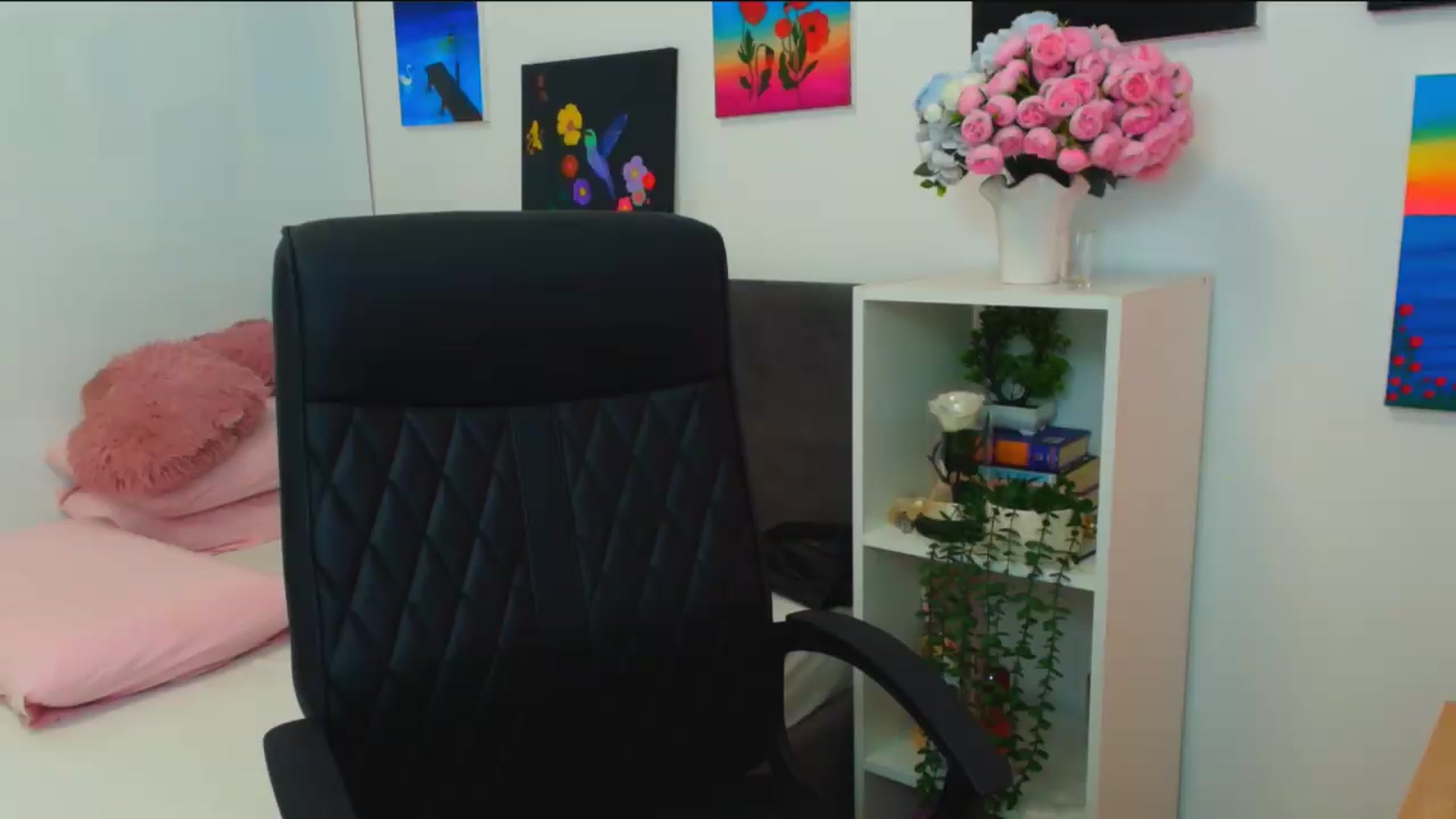 Gallery image thumbnail from Mayaaa's myfreecams stream on, 07/12/2026, 15:19 image 20 of 20