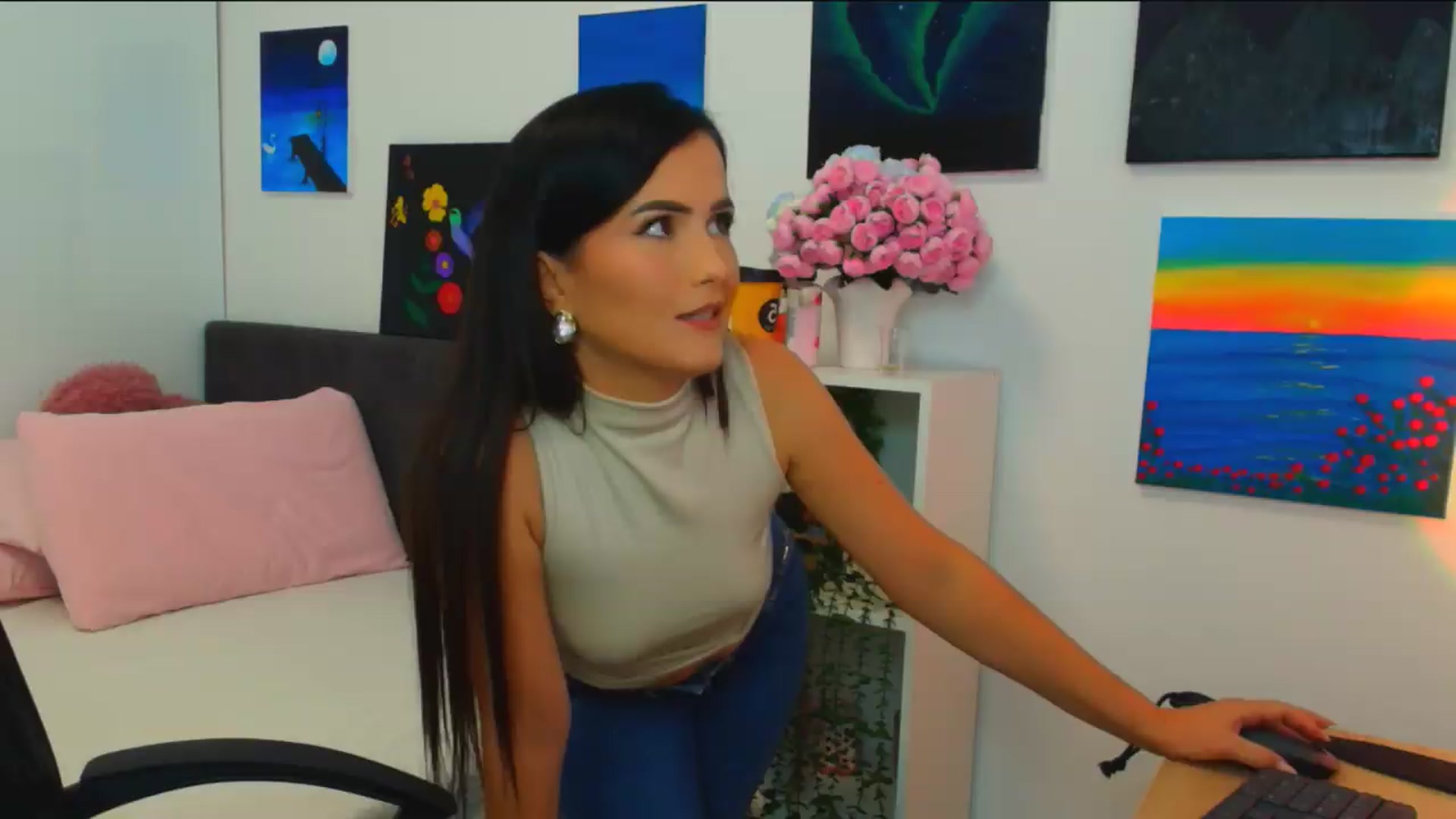 Gallery image thumbnail from Mayaaa's myfreecams stream on, 07/24/2026, 14:55 image 9 of 20