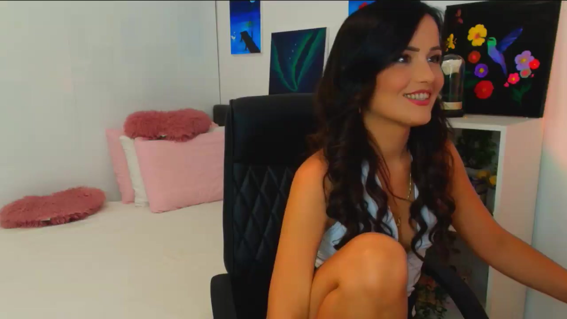 Gallery image thumbnail from Mayaaa's myfreecams stream on, 08/19/2026, 16:48 image 5 of 20