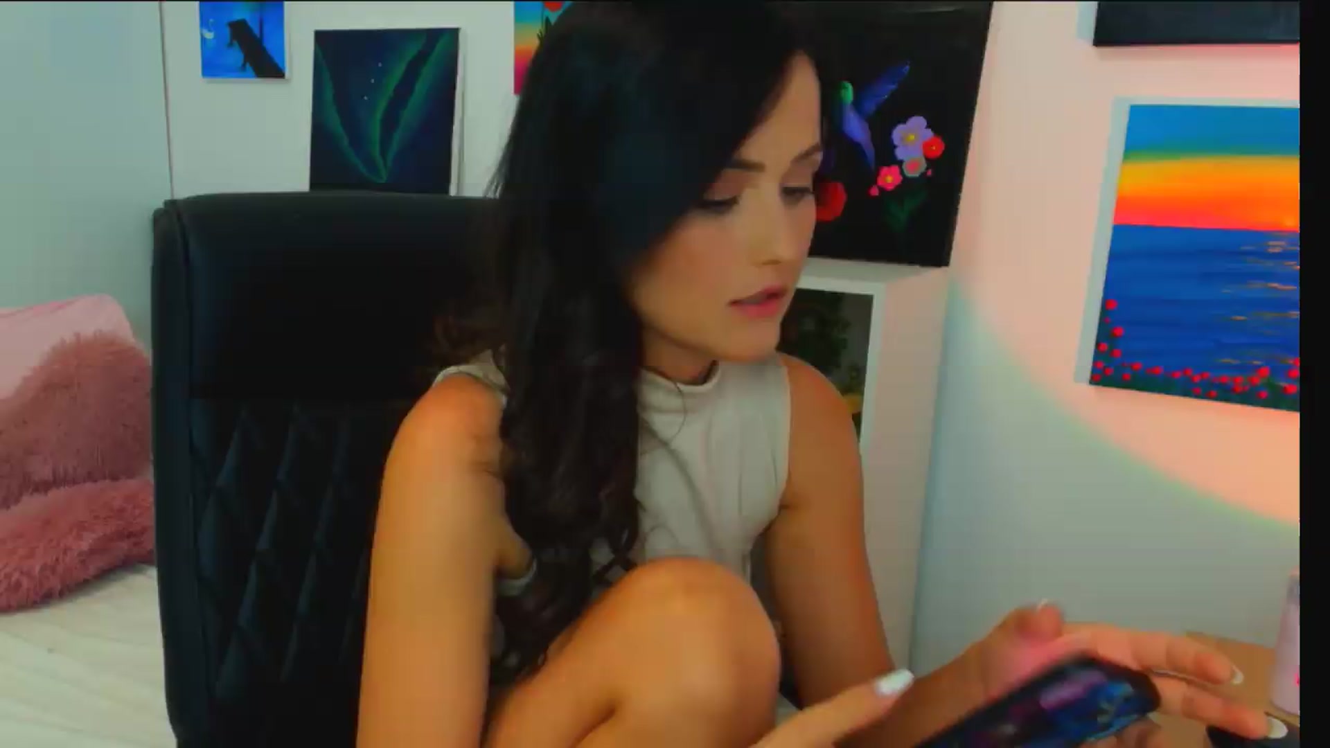 Gallery image thumbnail from Mayaaa's myfreecams stream on, 08/19/2026, 18:09 image 7 of 20
