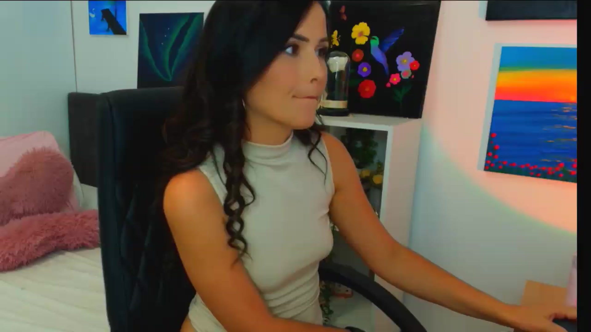 Gallery image thumbnail from Mayaaa's myfreecams stream on, 08/19/2026, 18:09 image 15 of 20
