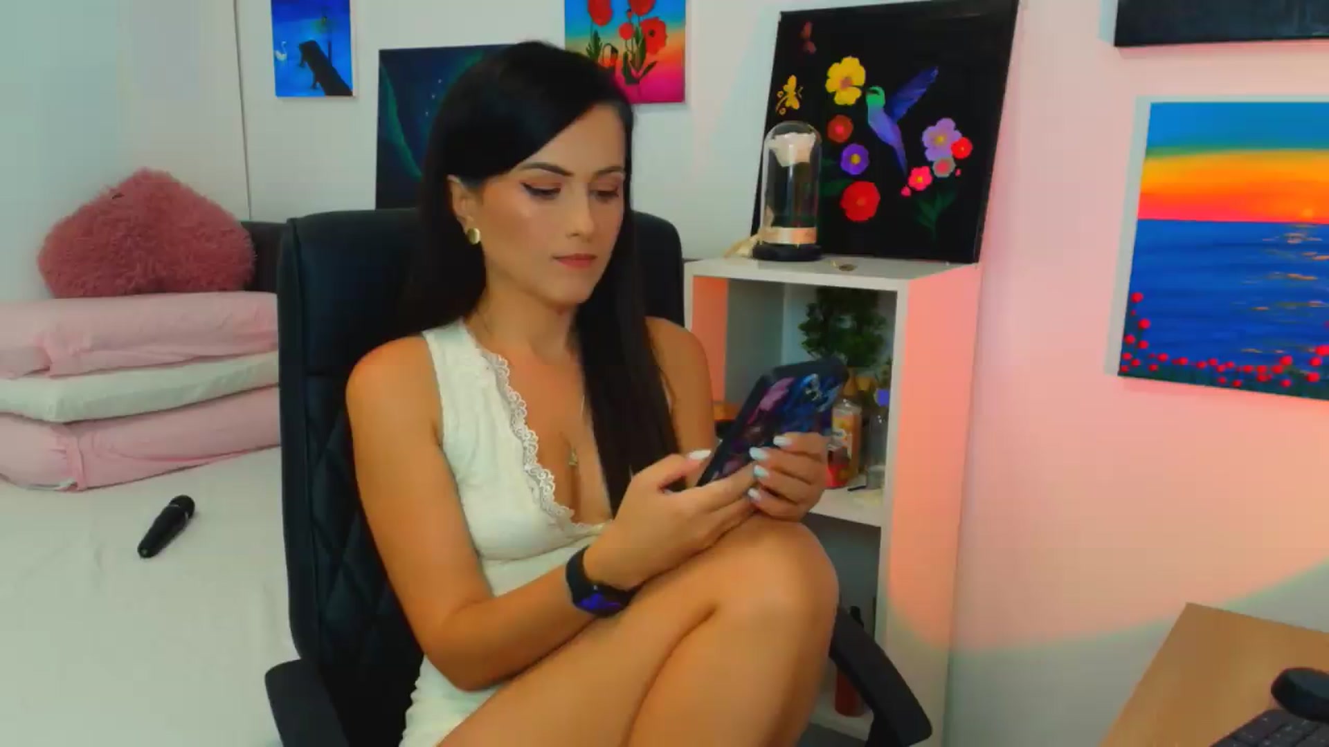 Gallery image thumbnail from Mayaaa's myfreecams stream on, 08/27/2026, 14:56 image 15 of 20