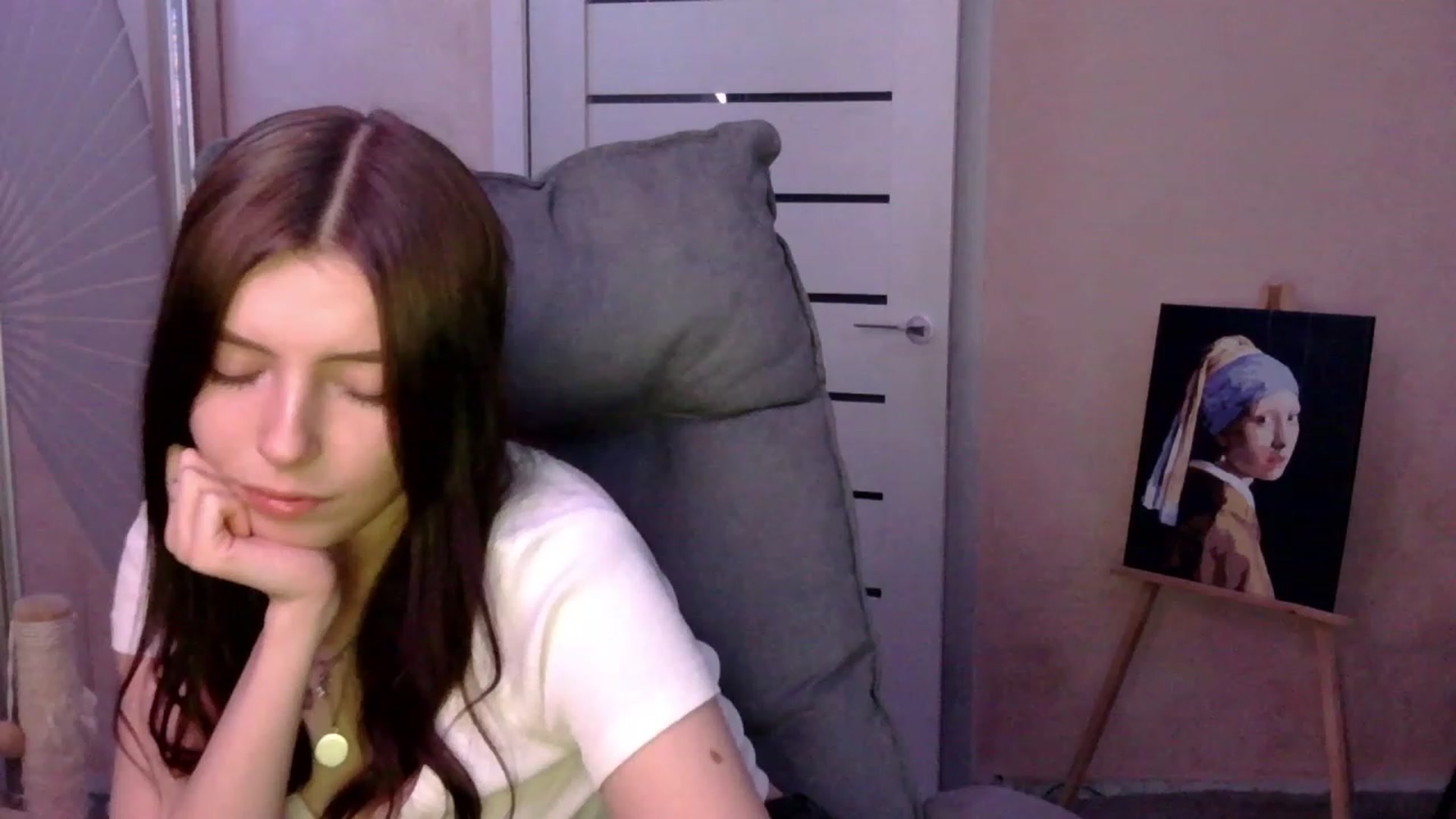 Gallery image thumbnail from MaybeMary's myfreecams stream on, 12/18/2023, 13:20 image 9 of 20