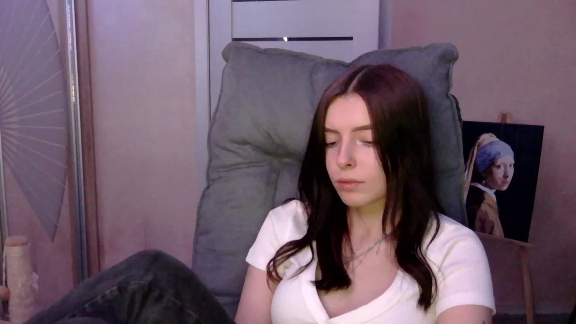Gallery image thumbnail from MaybeMary's myfreecams stream on, 12/18/2023, 13:20 image 17 of 20