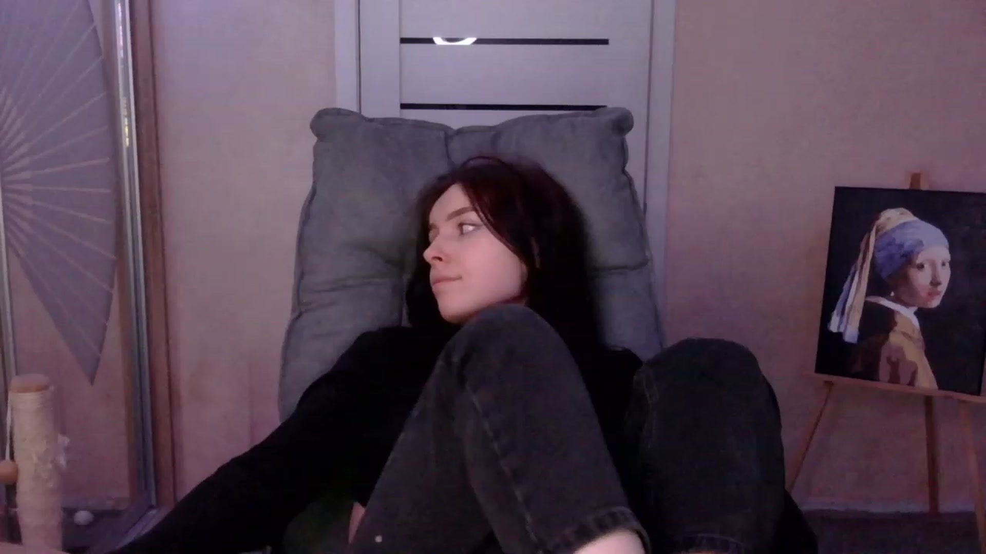Gallery image thumbnail from MaybeMary's myfreecams stream on, 12/19/2023, 16:21 image 15 of 20