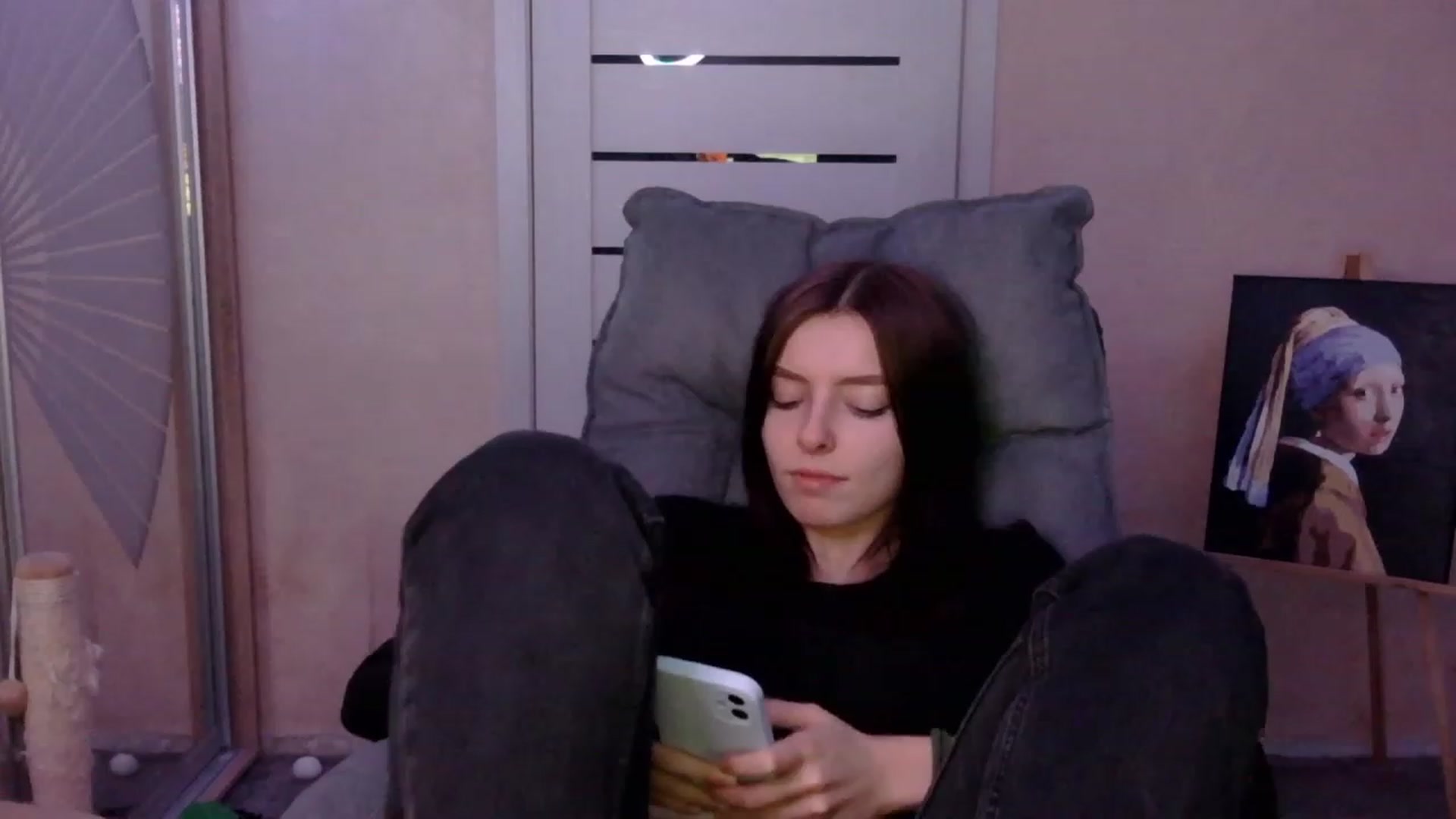 Gallery image thumbnail from MaybeMary's myfreecams stream on, 12/19/2023, 16:21 image 3 of 20